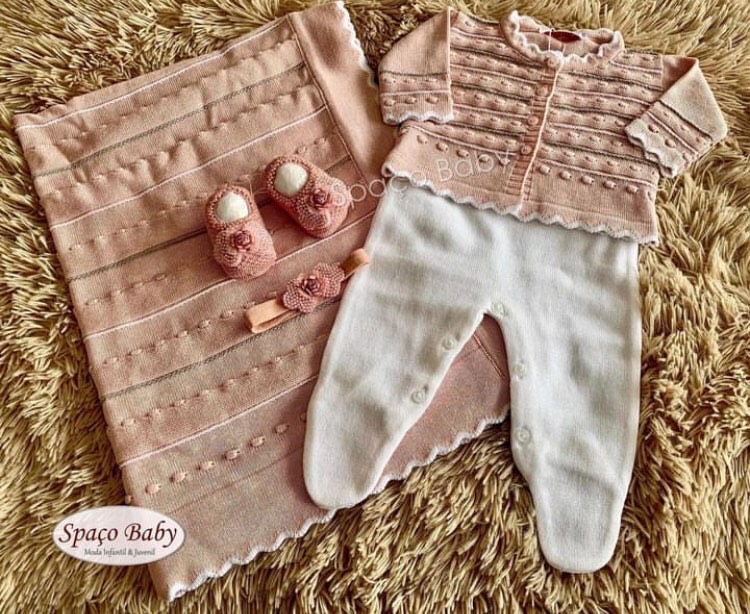 Saída maternidade rosê com branco em linho