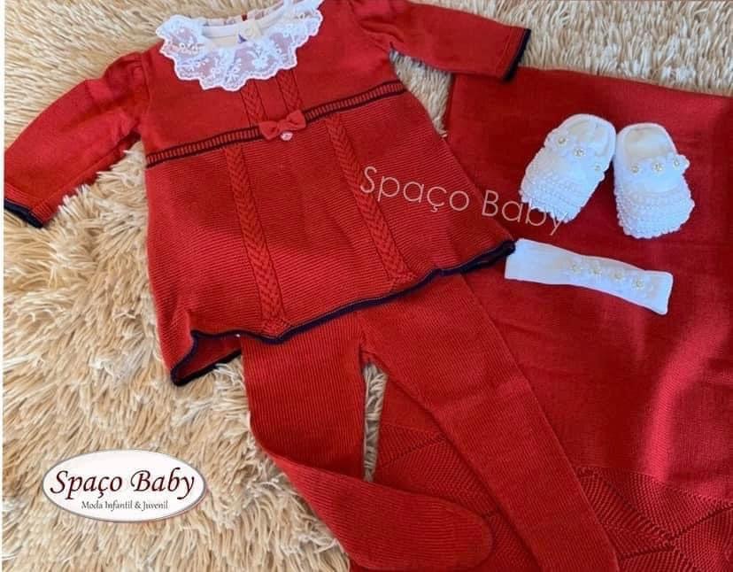 Saída maternidade vermelha com trançados