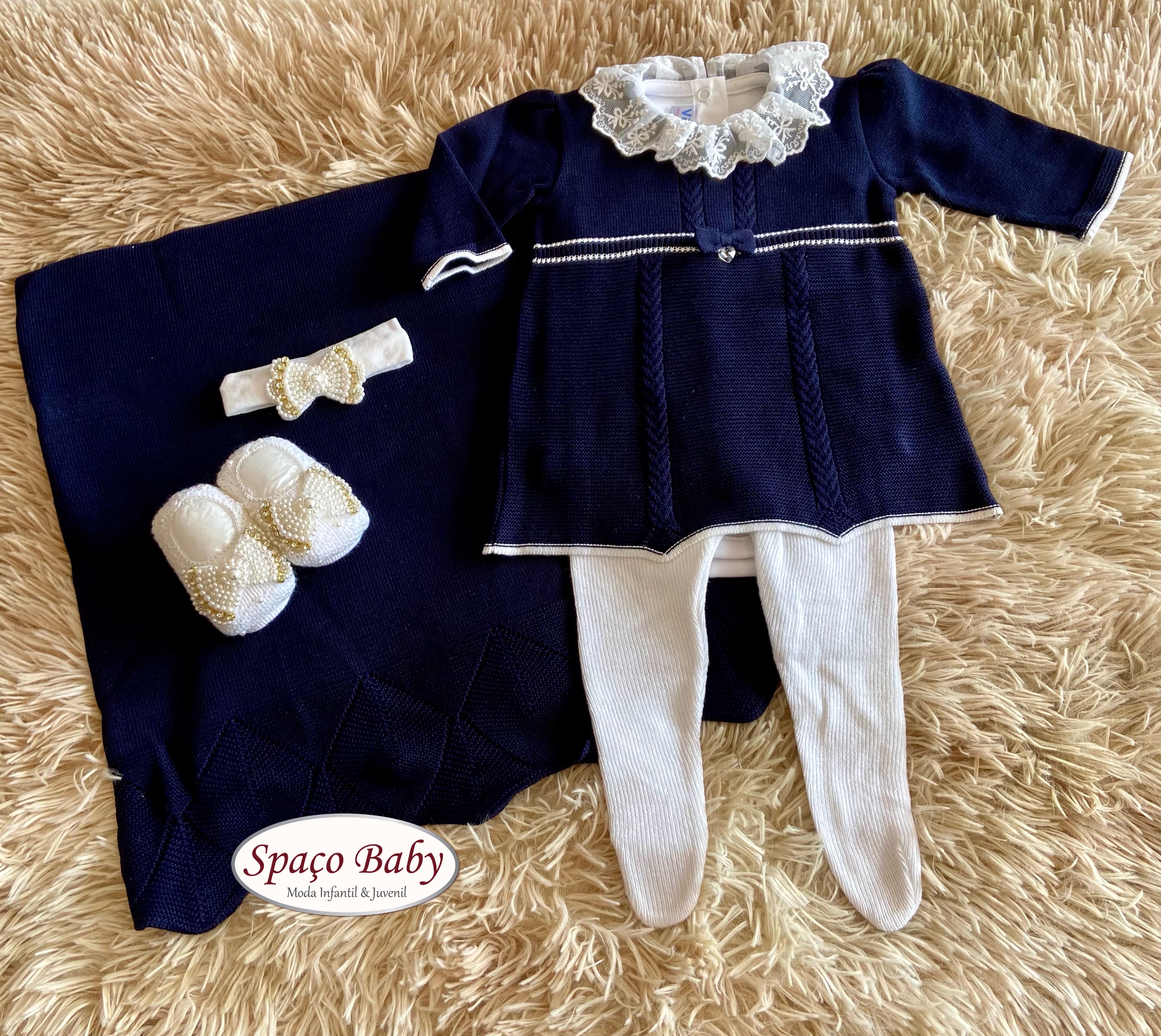 Saída maternidade azul marinho em linho