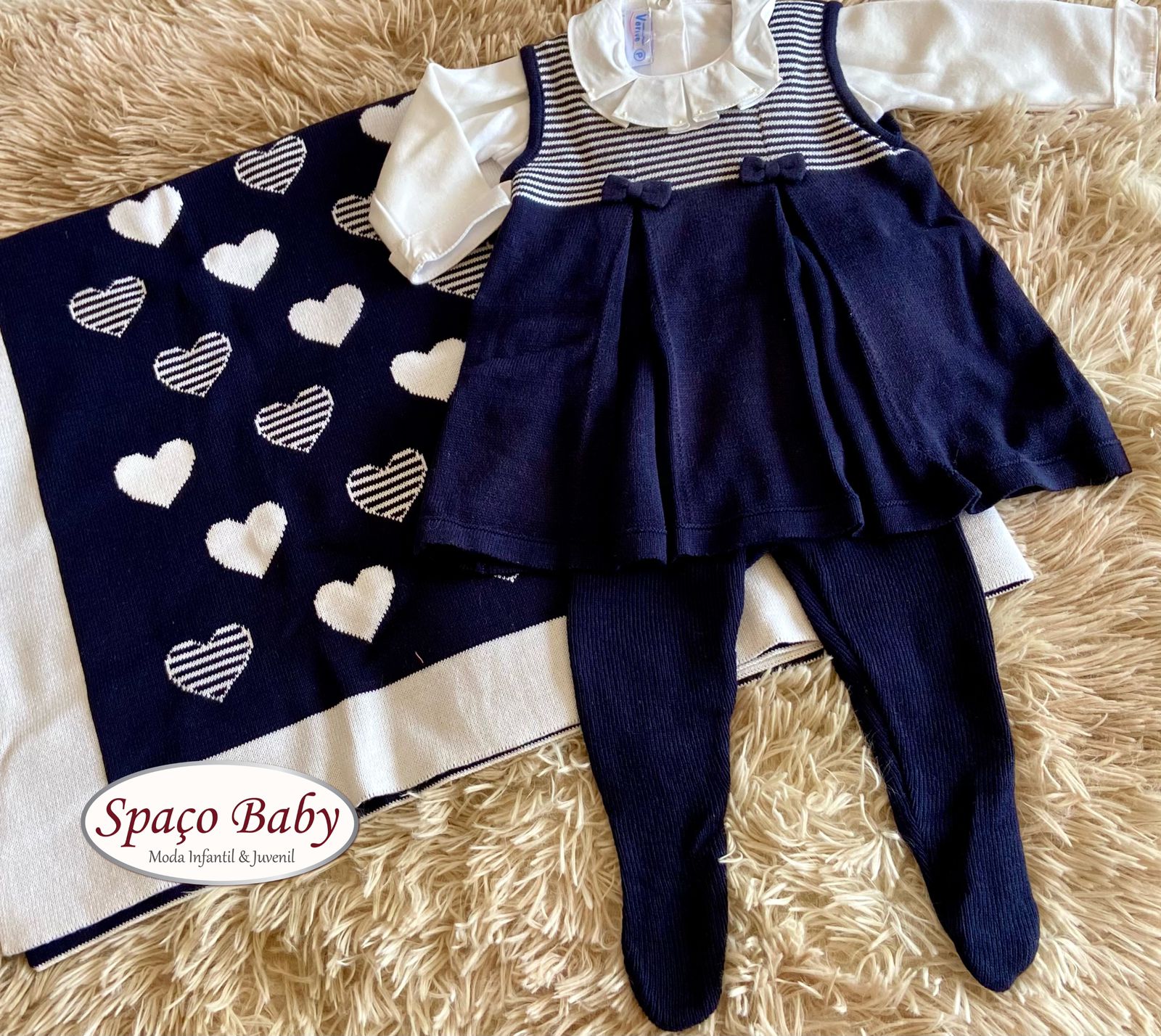 Saída maternidade corações em linho