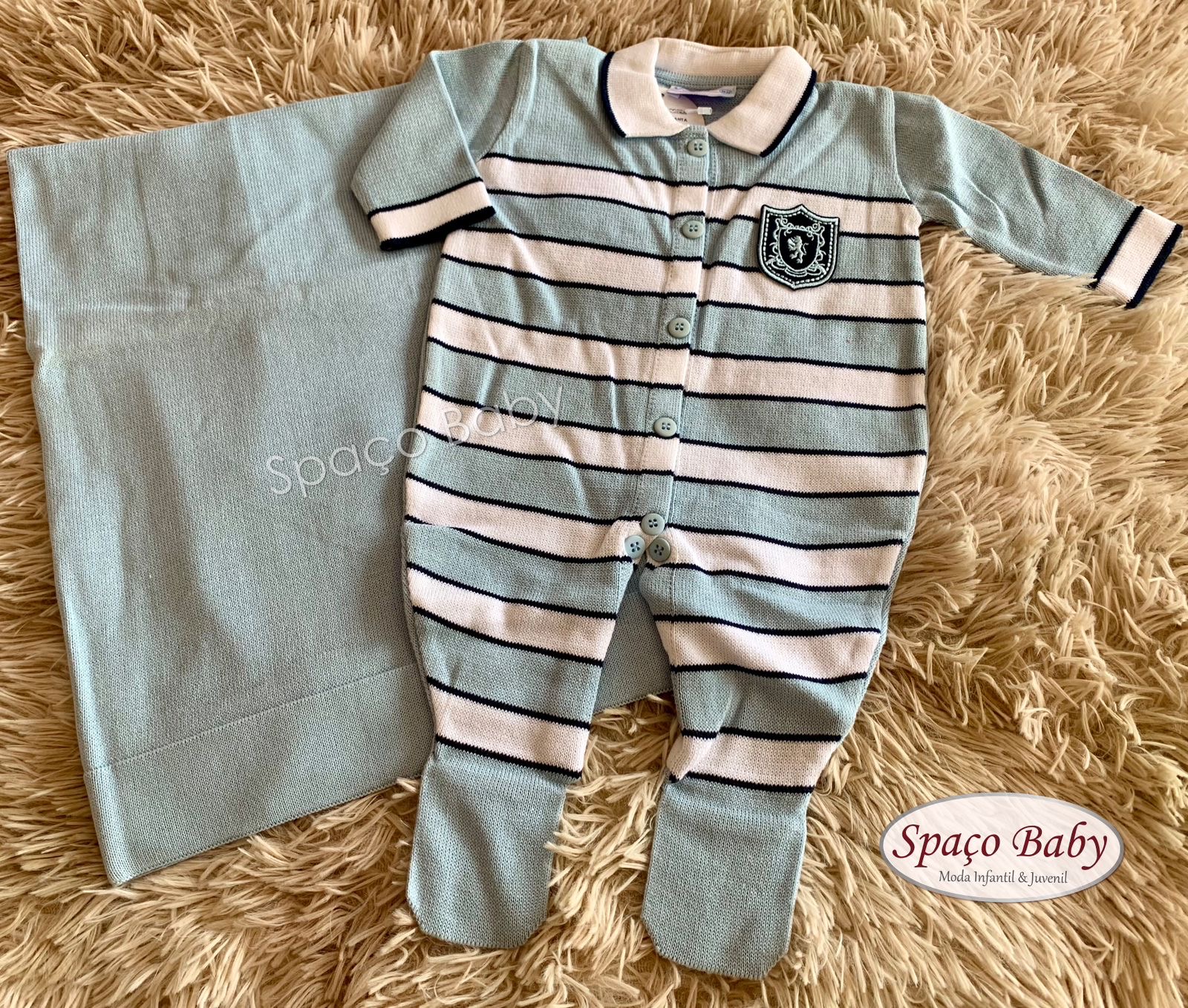 Saída maternidade em listras