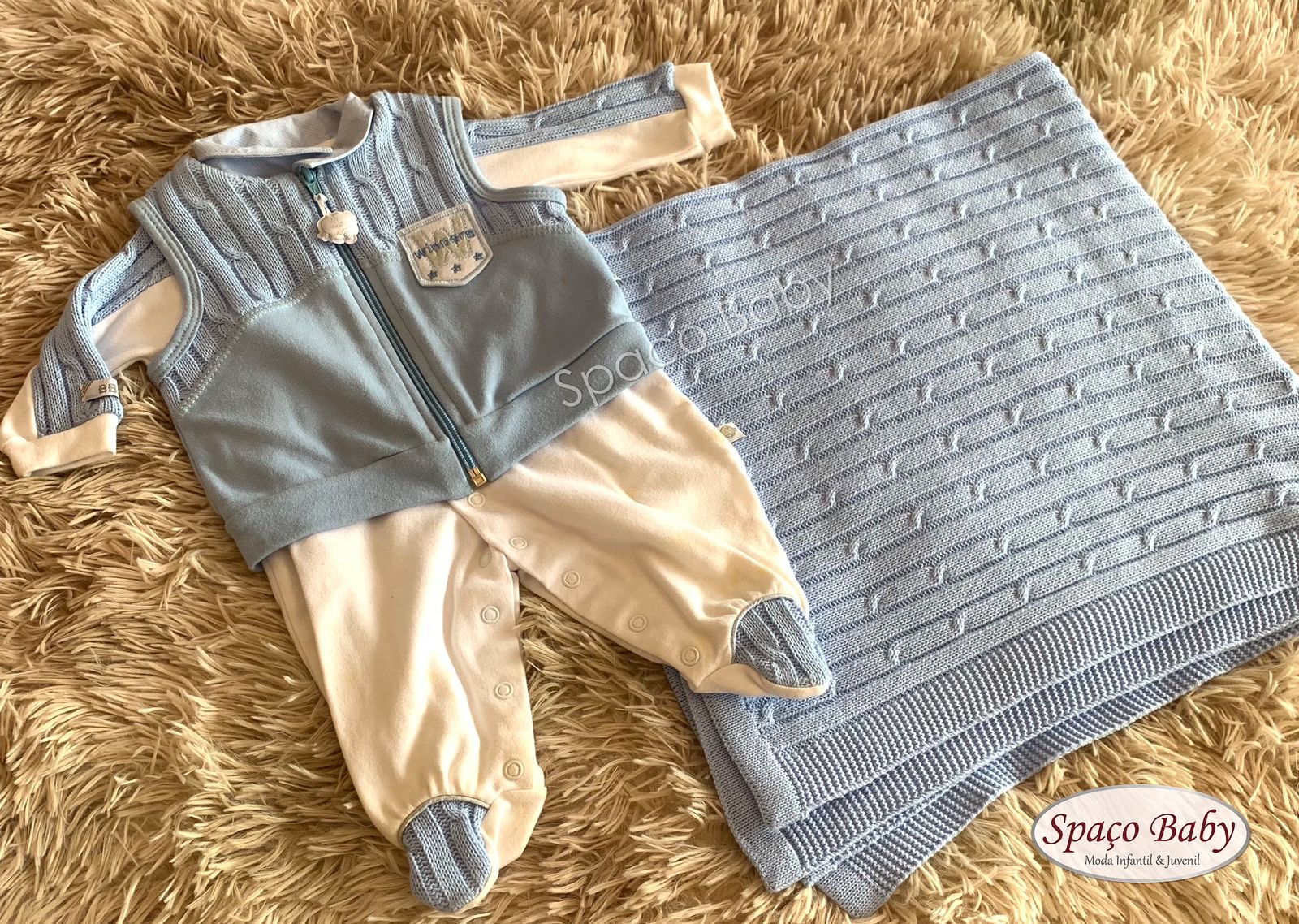 Saída maternidade com colete