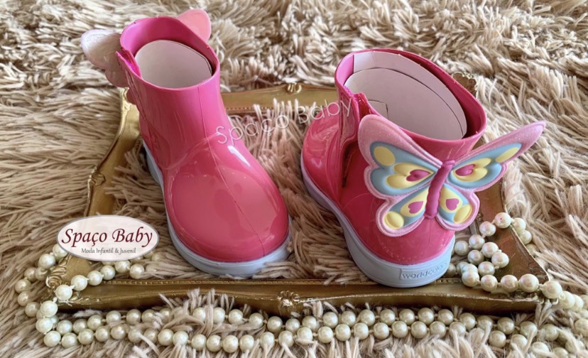 Galocha rosa borboleta