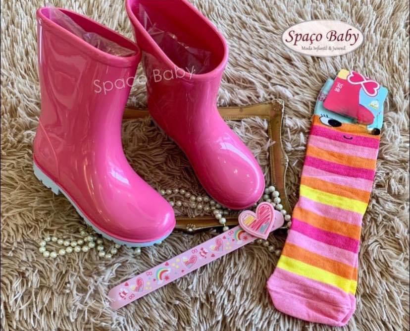 Galocha cano alto rosa com bracelete