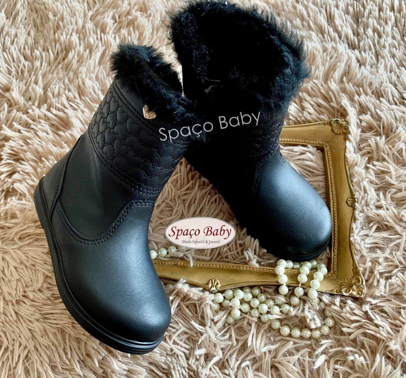 Bota preta cano alto