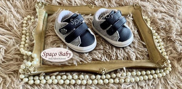 Tênis marinho e cinza