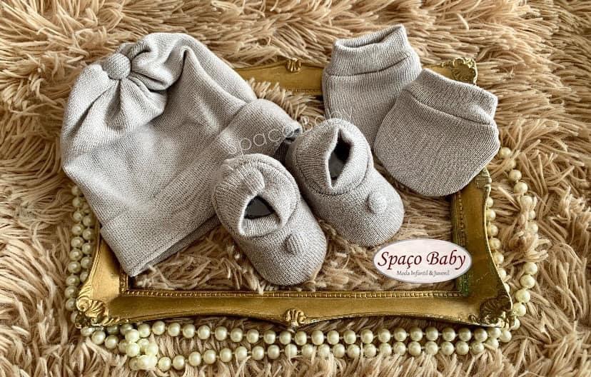 Kit cinza luvinha, touca e sapatinho