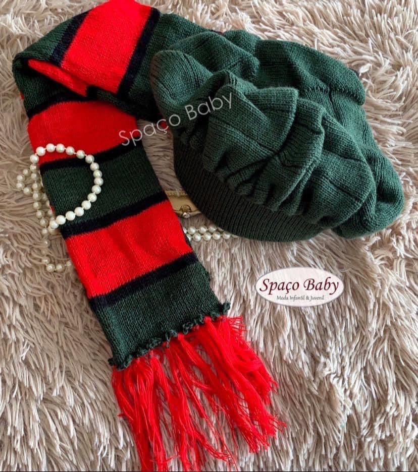 Kit boina e cachecol verde militar e vermelho