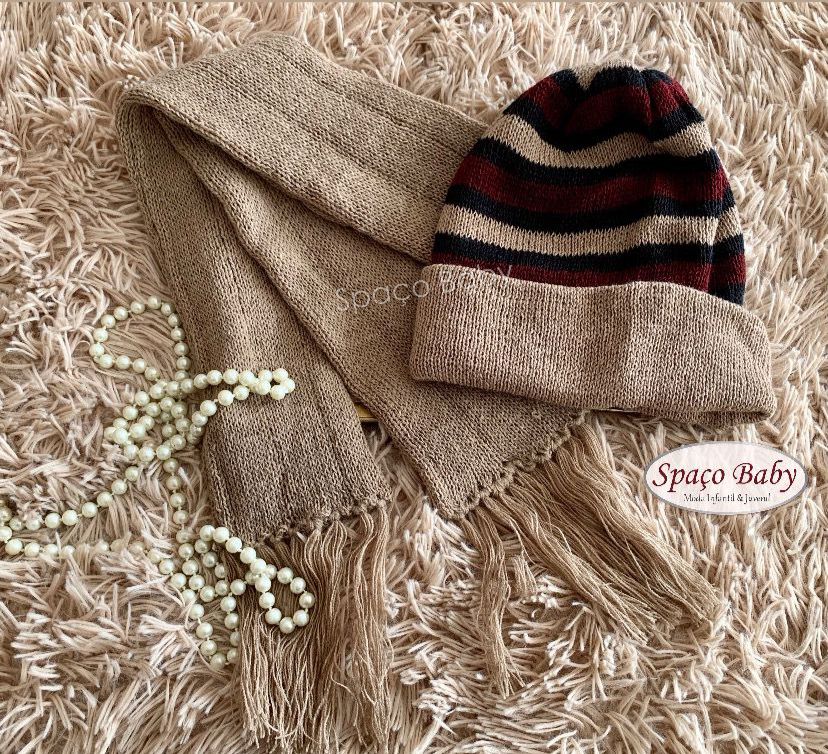 Kit touca e cachecol bege e vinho