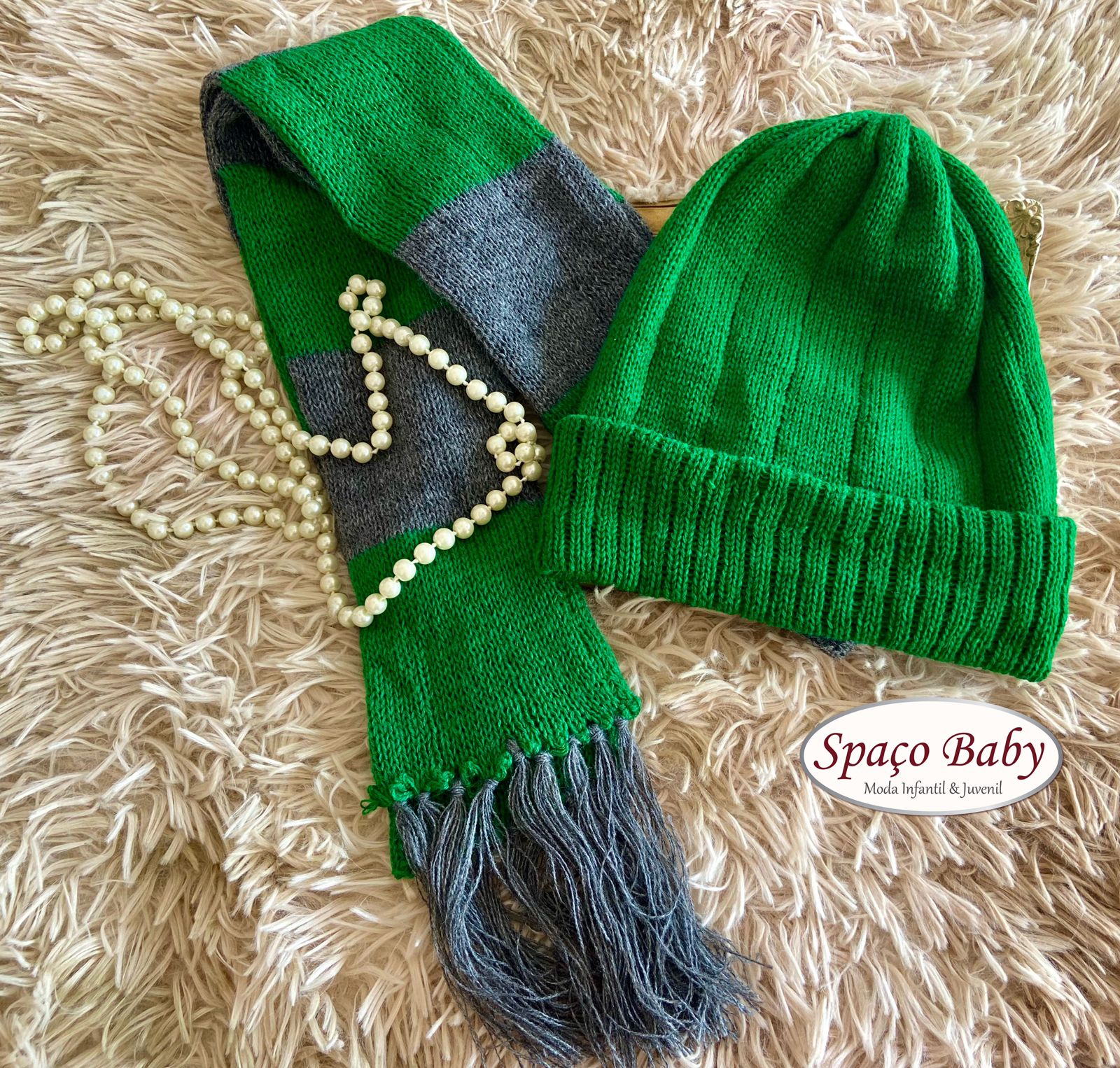Kit touca e cachecol verde e cinza