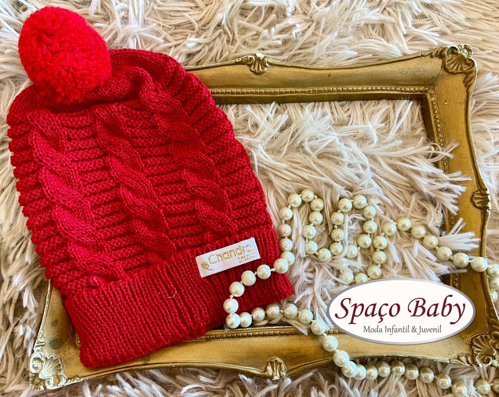 Touca em tricô vermelho