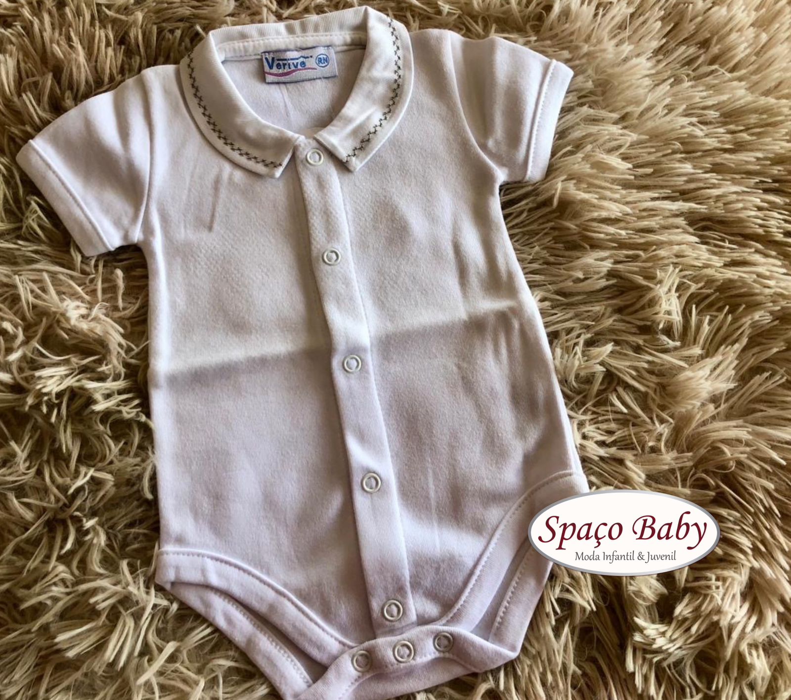 Body bordado manga curta