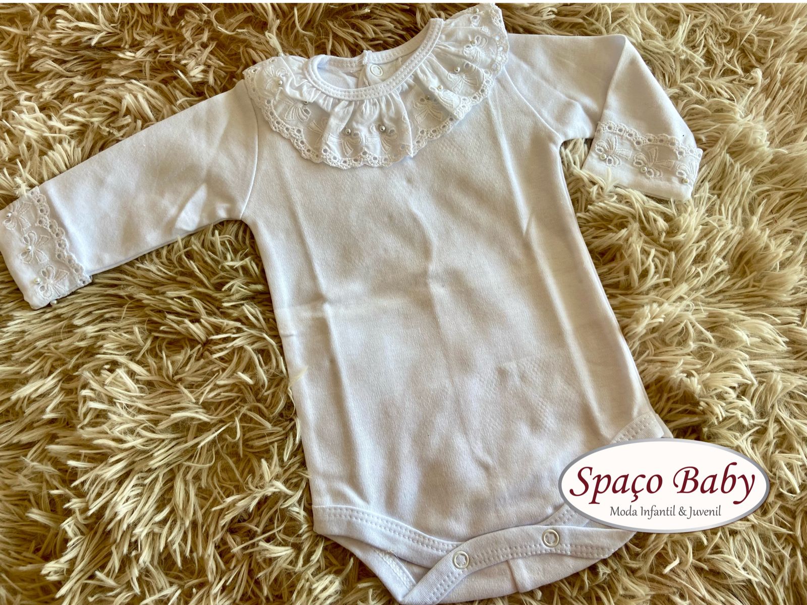 Body com gola em renda