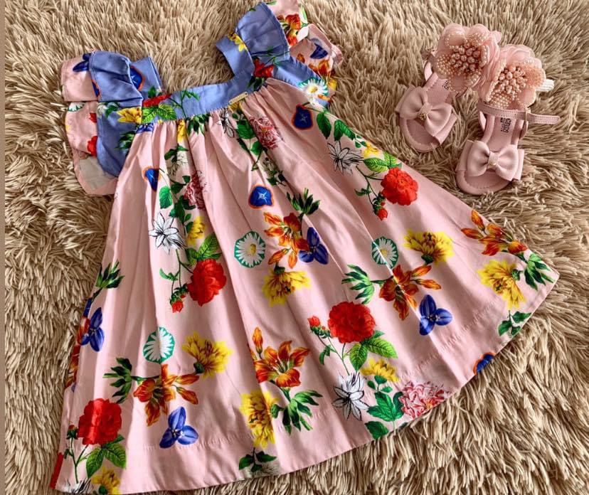 Vestido estampas flores