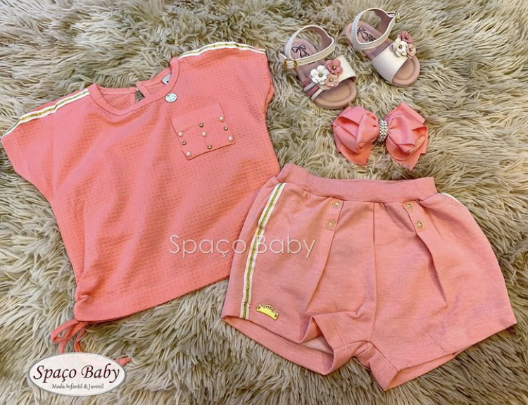 Conjunto rosa com strass