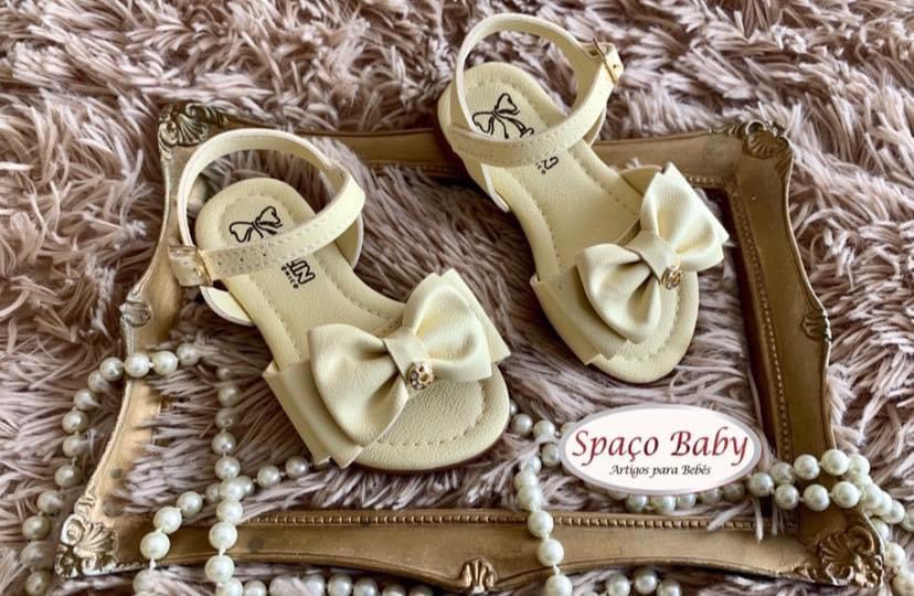 Sandália laço amarelo