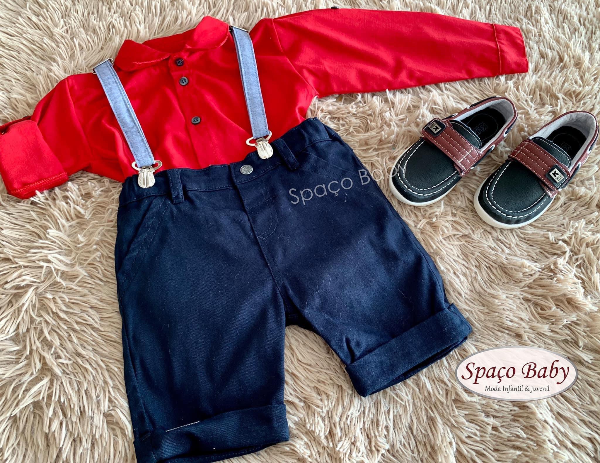 Conjunto com suspensório