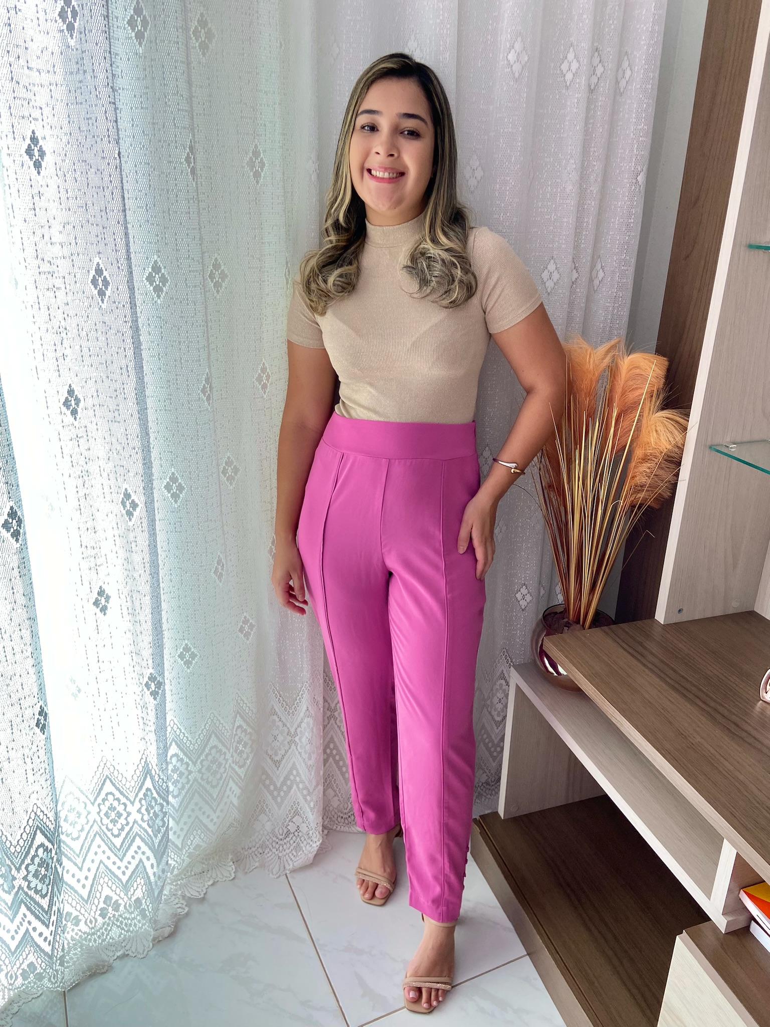 Calça em Crepe com Botões na Barra  M Bella 7300