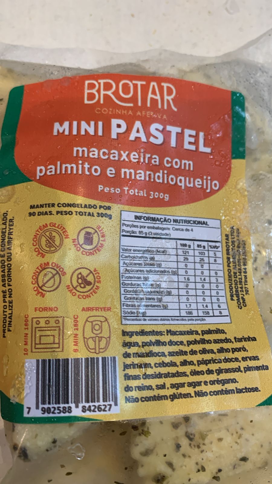 MINI PASTEL MACAXEIRA COM PALMITO E MANDIQUEIJO 300g