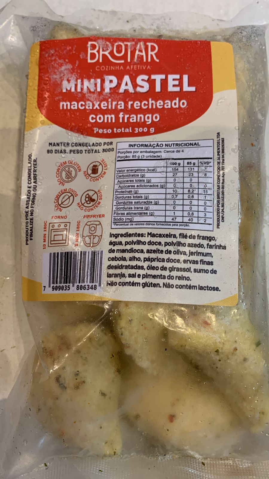 MINI PASTEL MACAXEIRA COM FRANGO RECHEADO 300g