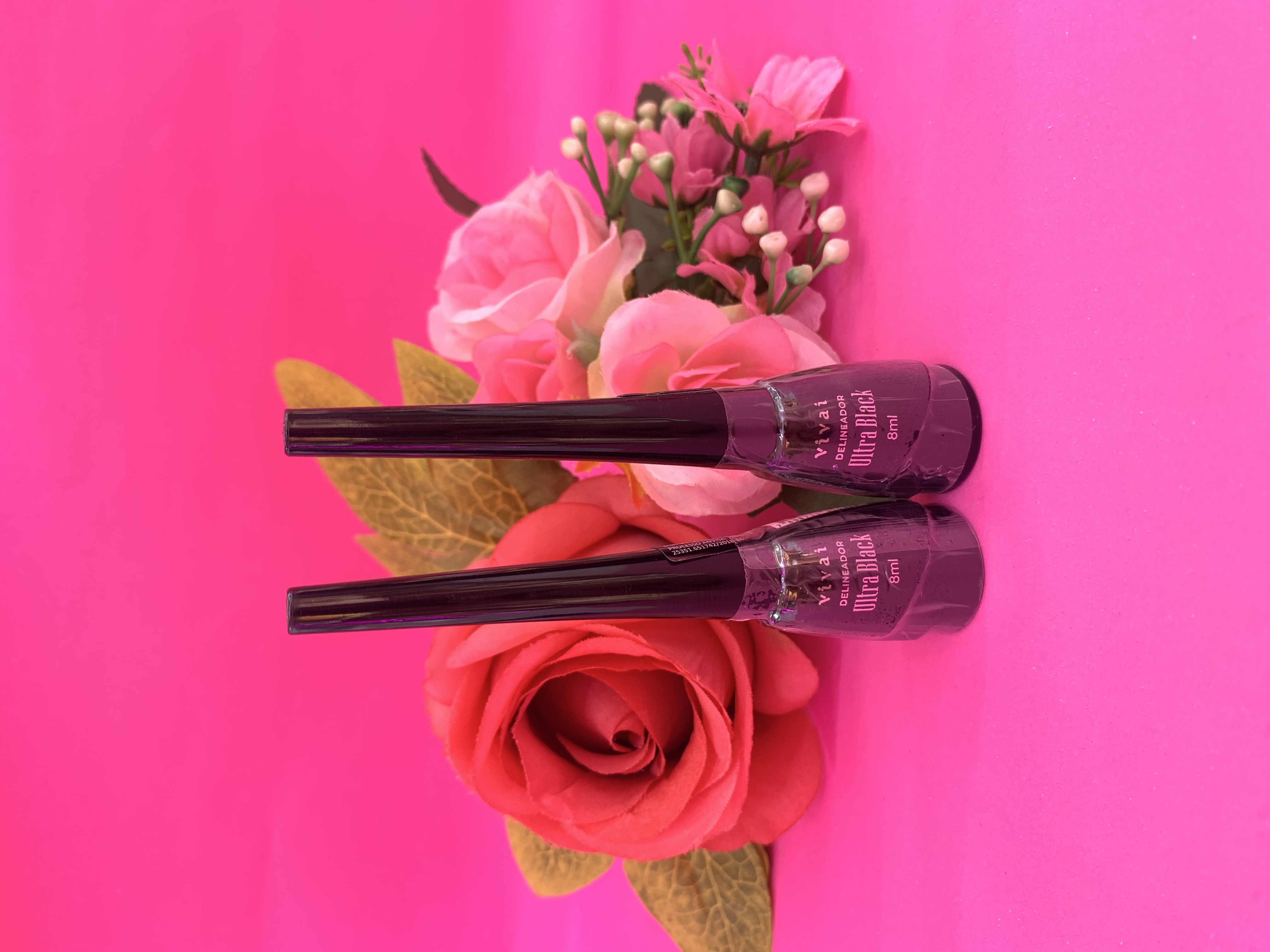 Delineador Ultra Black