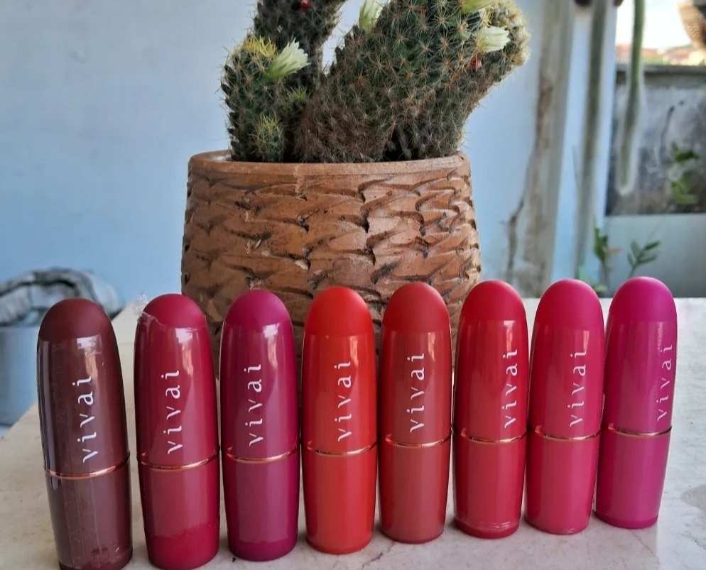Batom ovo vivai cores vibrantes