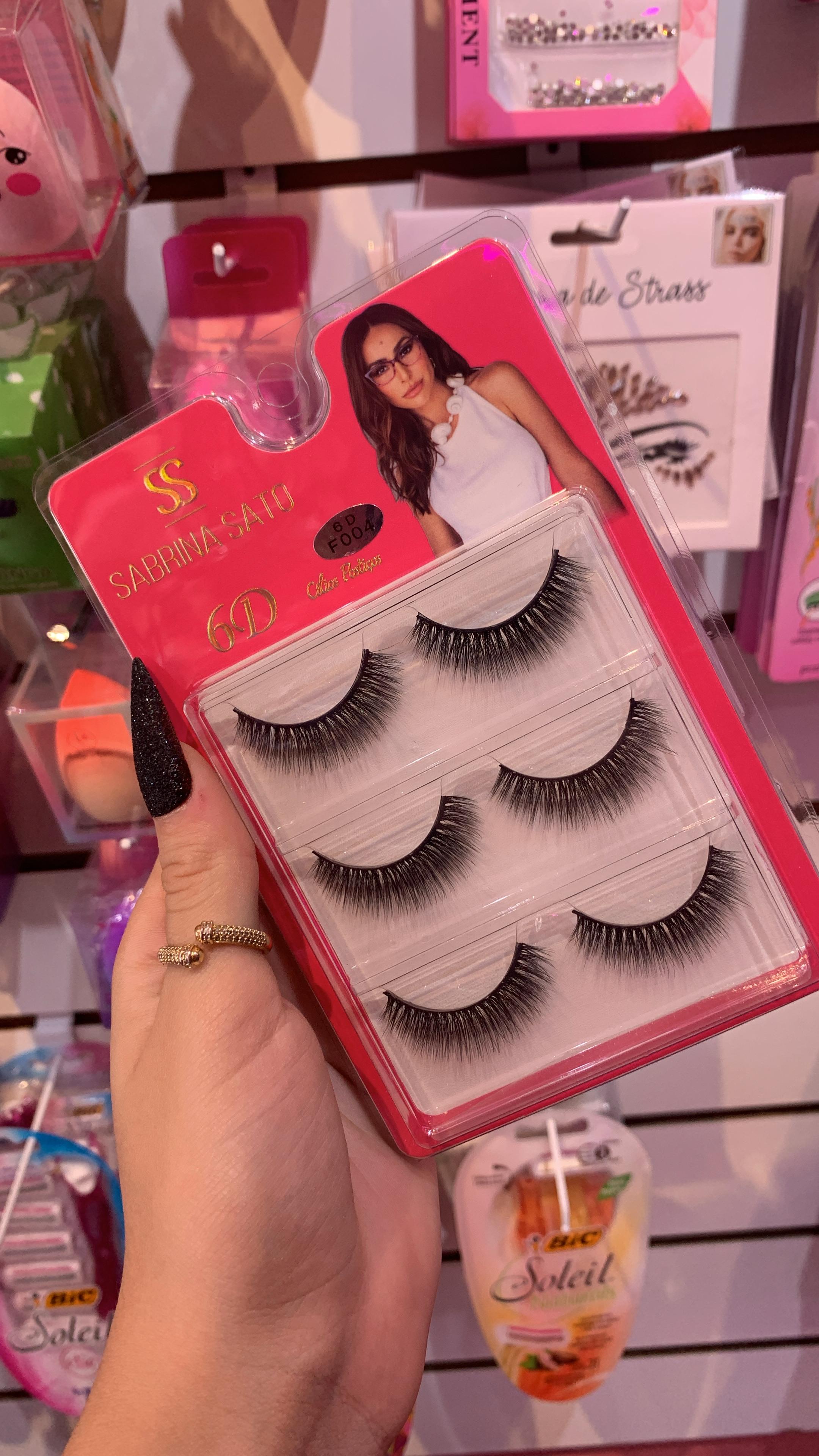 Cílios postiços Sabrina sato