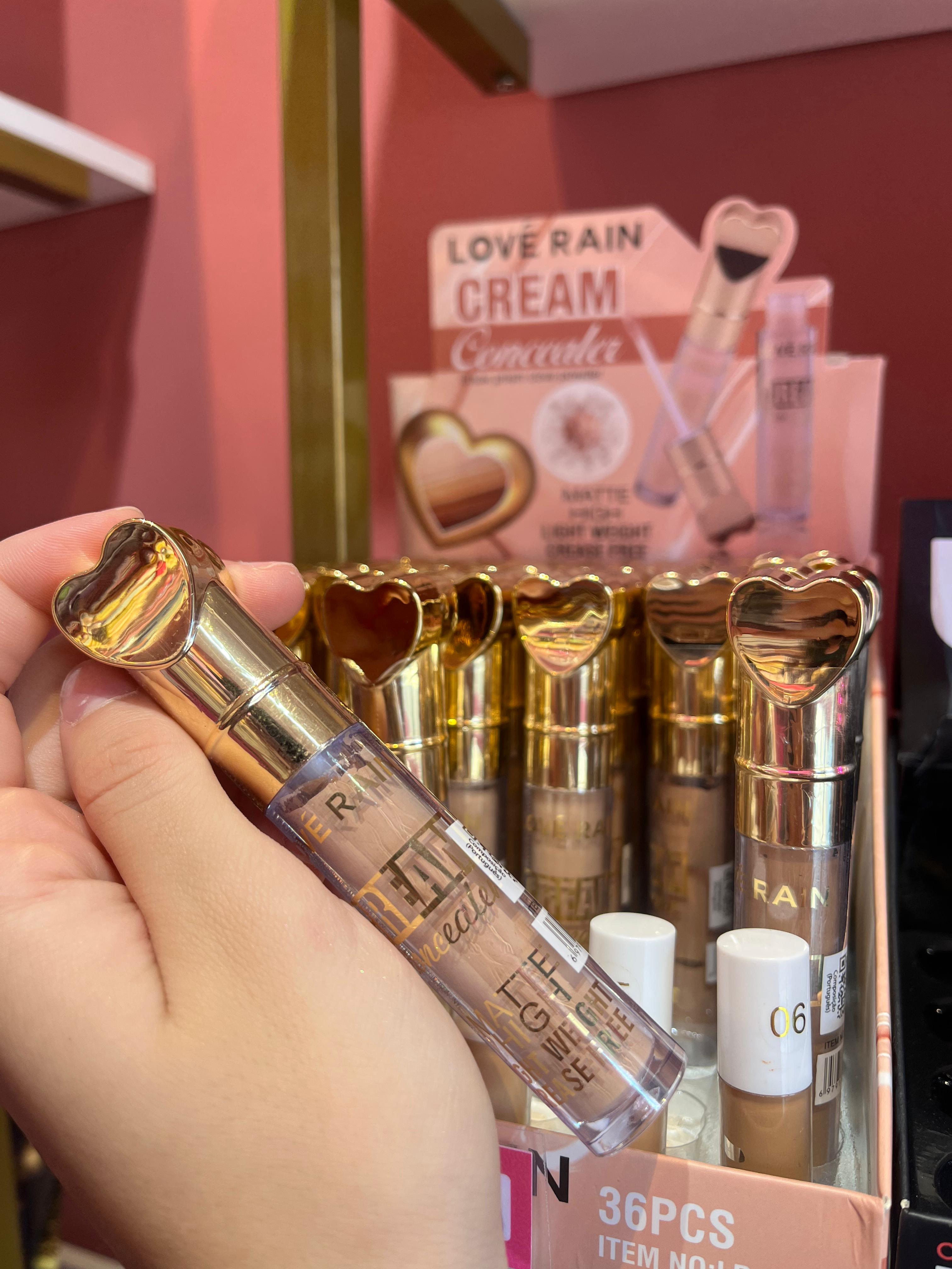 Corretivo lové rain coração