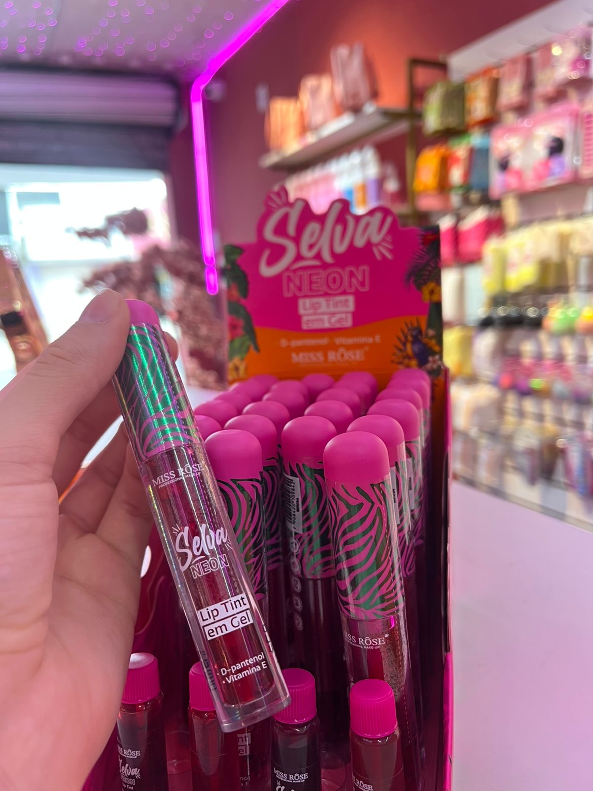 Lip tint em gel selva neon