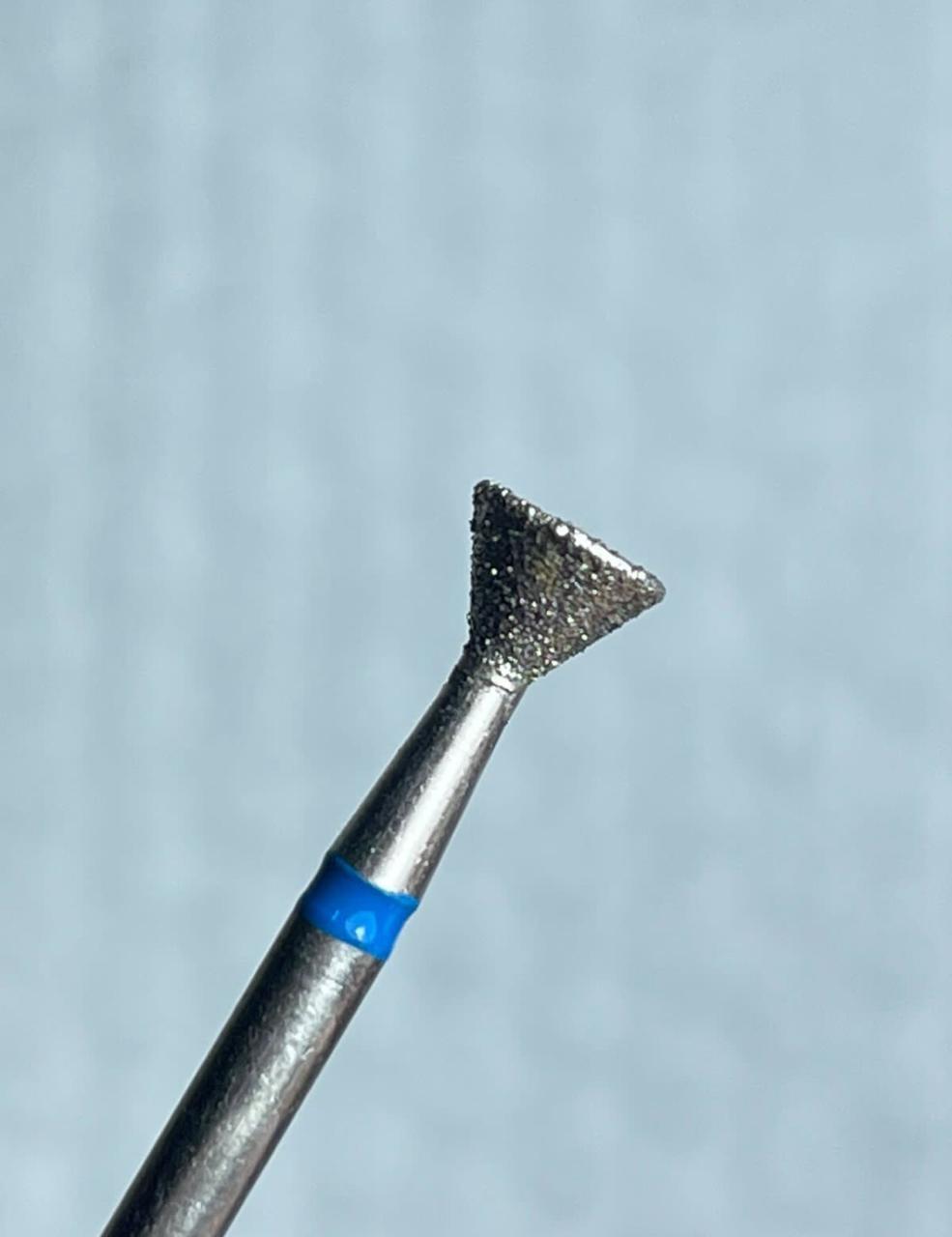 Broca beautiful topo reto