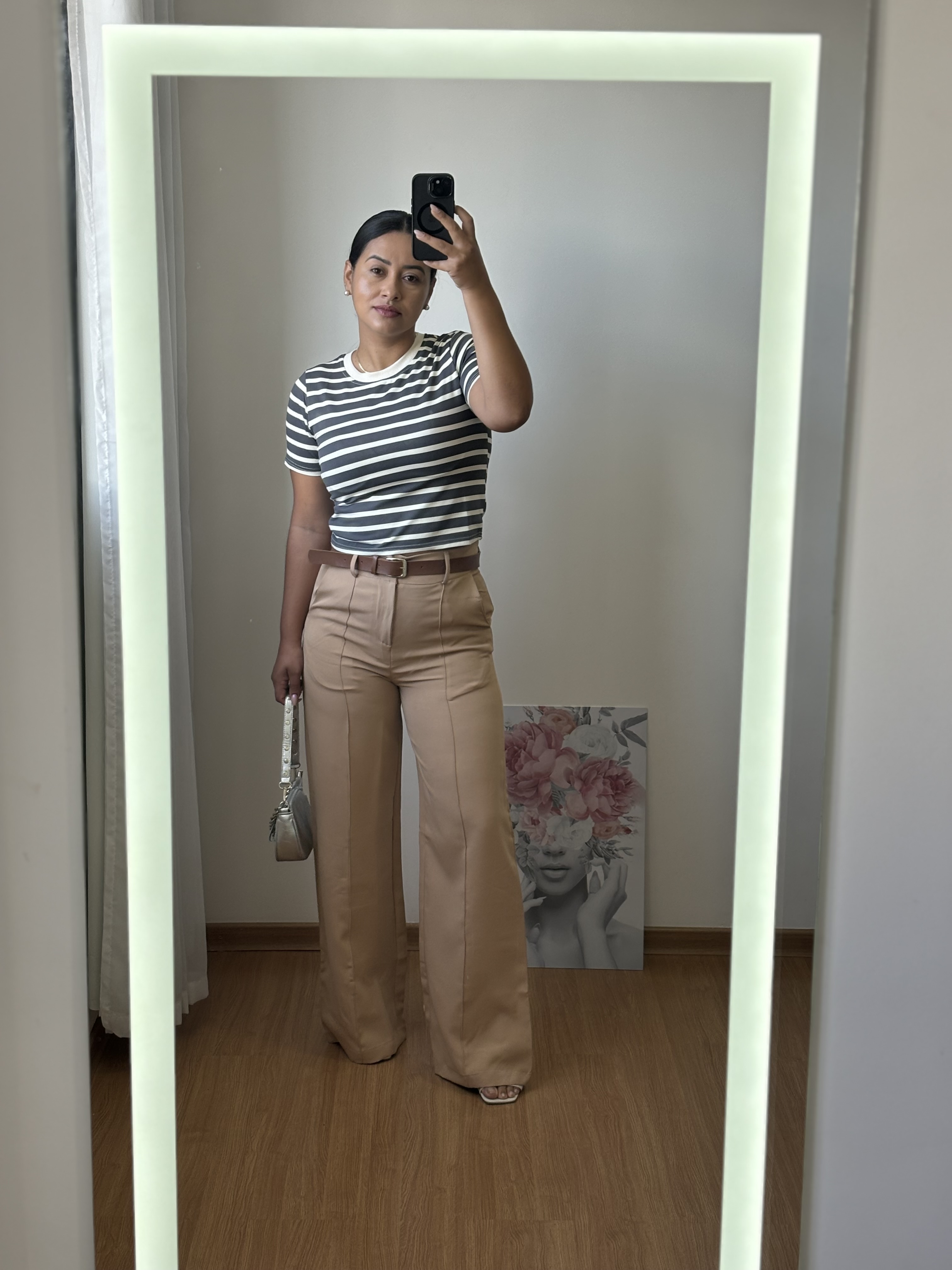 Calça pantalona com viés