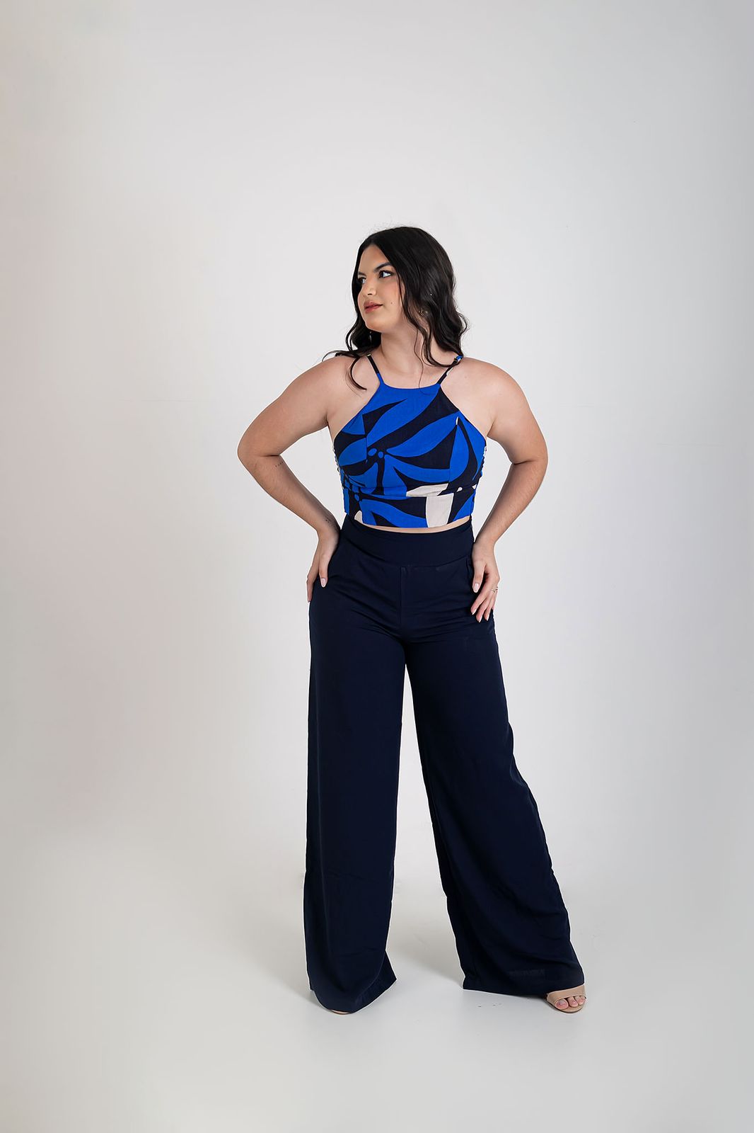 Calça pantalona de viscolinho