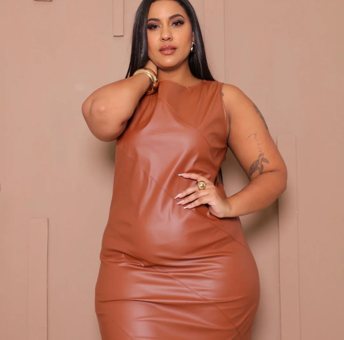 Vestido de couro plus
