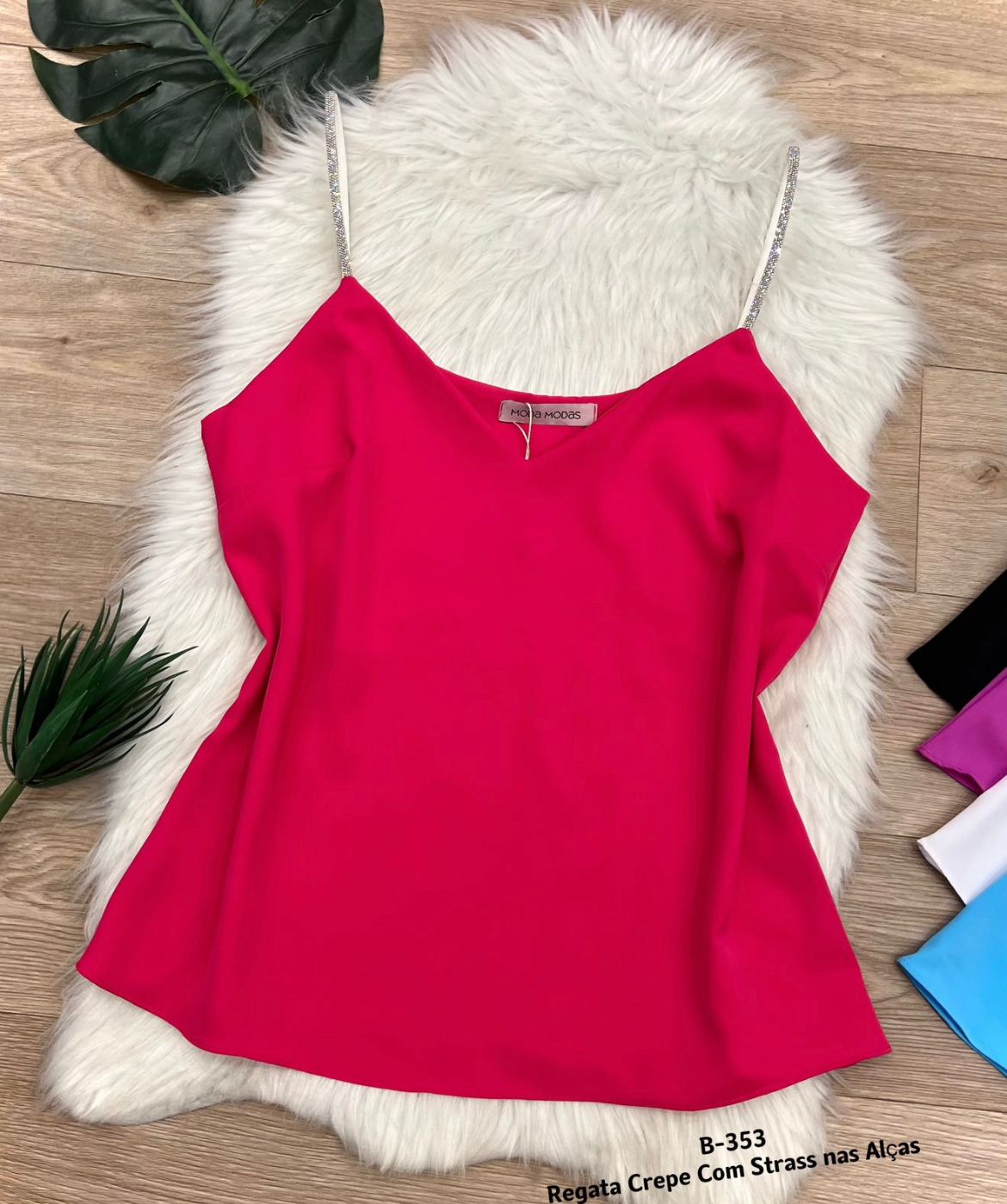 Camiseta alça de strass