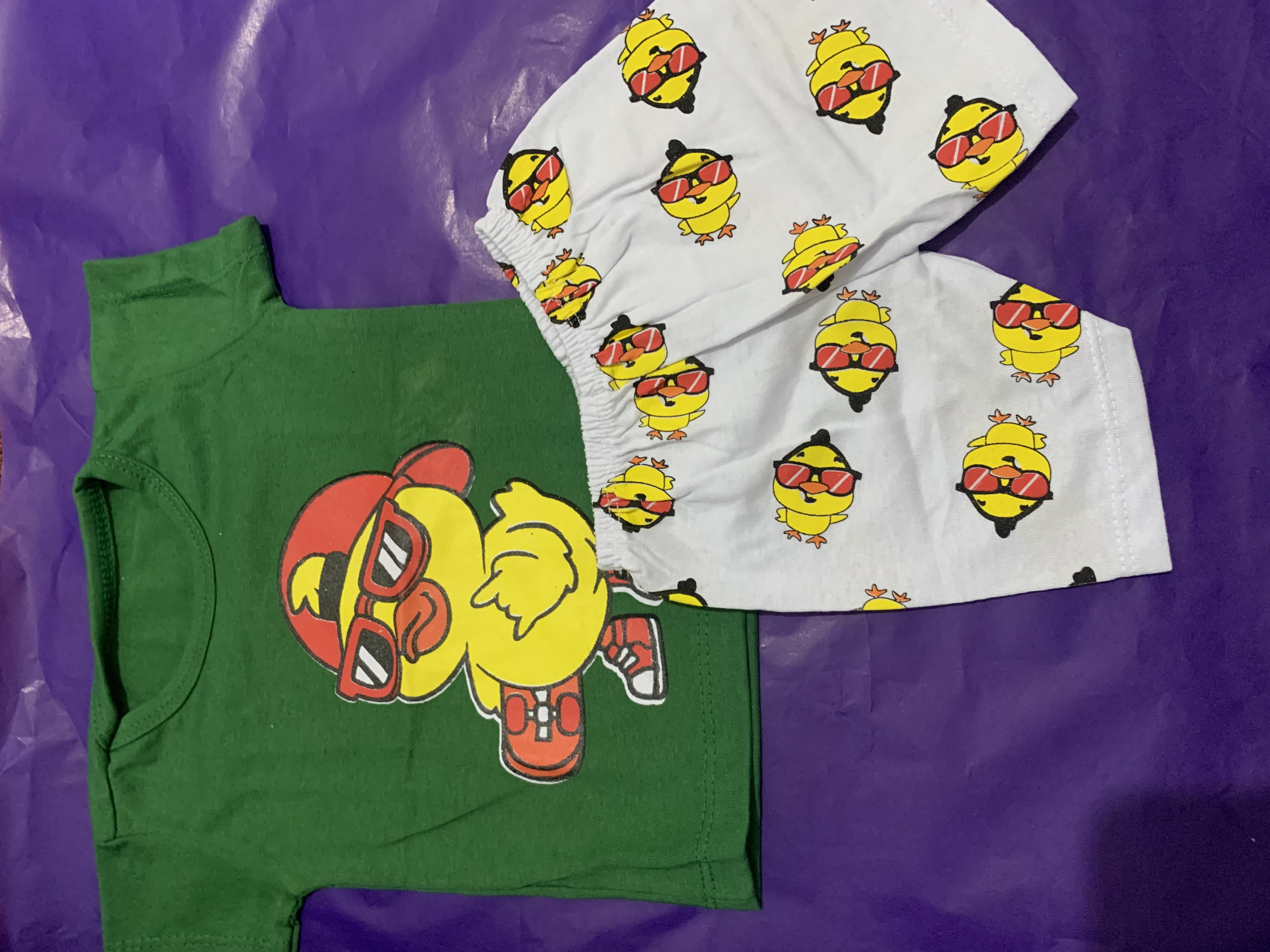 Conjunto verão Pintinho amarelinho