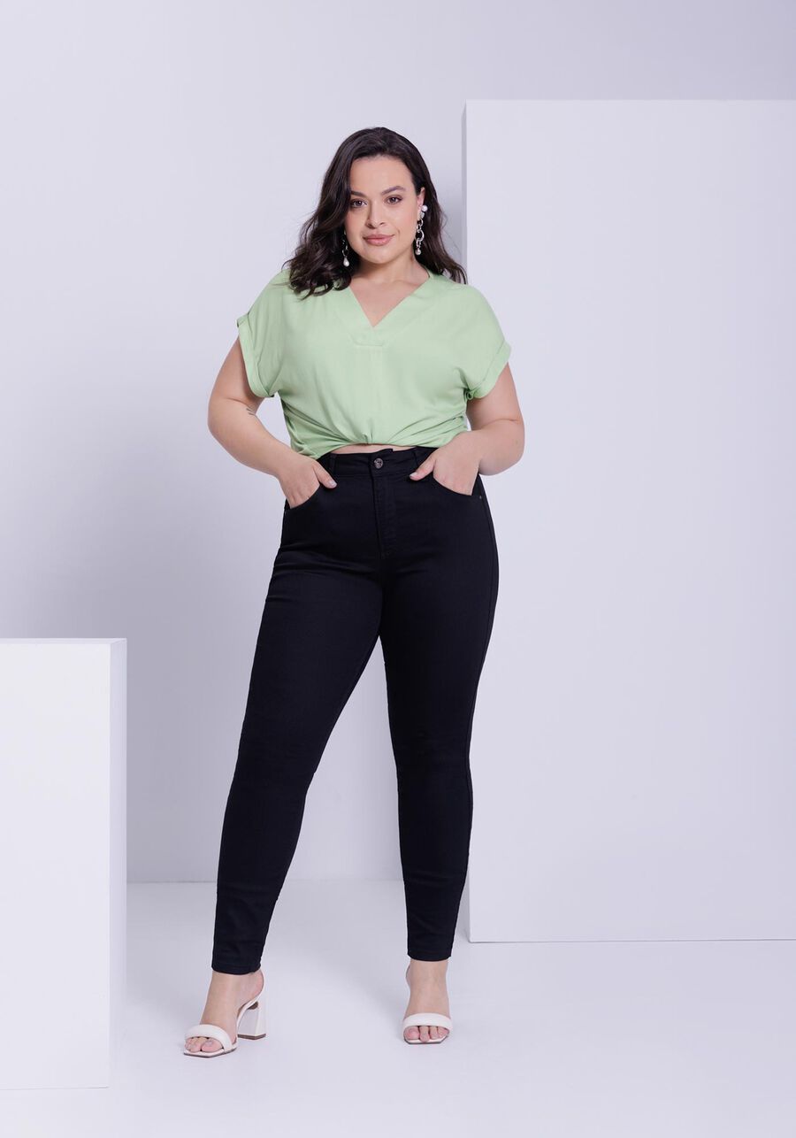 Blusa em malha+ viscose em decote V