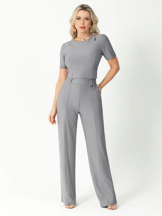 Conjunto com recorte e aberturas