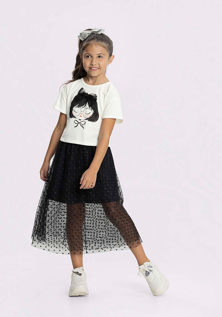 Conjunto com saia midi de tule