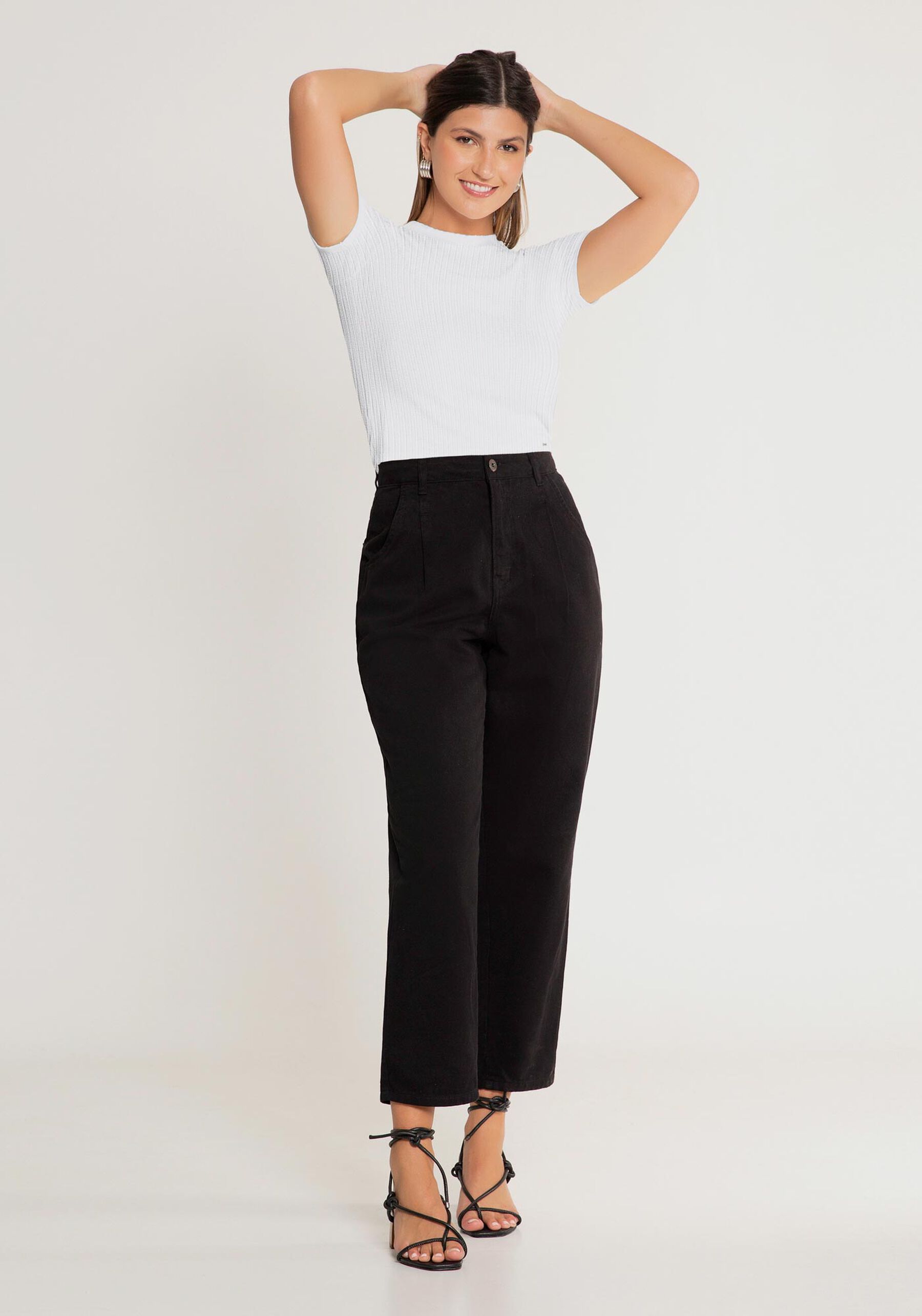 Blusa Cropped De Mangas Curtas Em Malha Canelada De Viscose