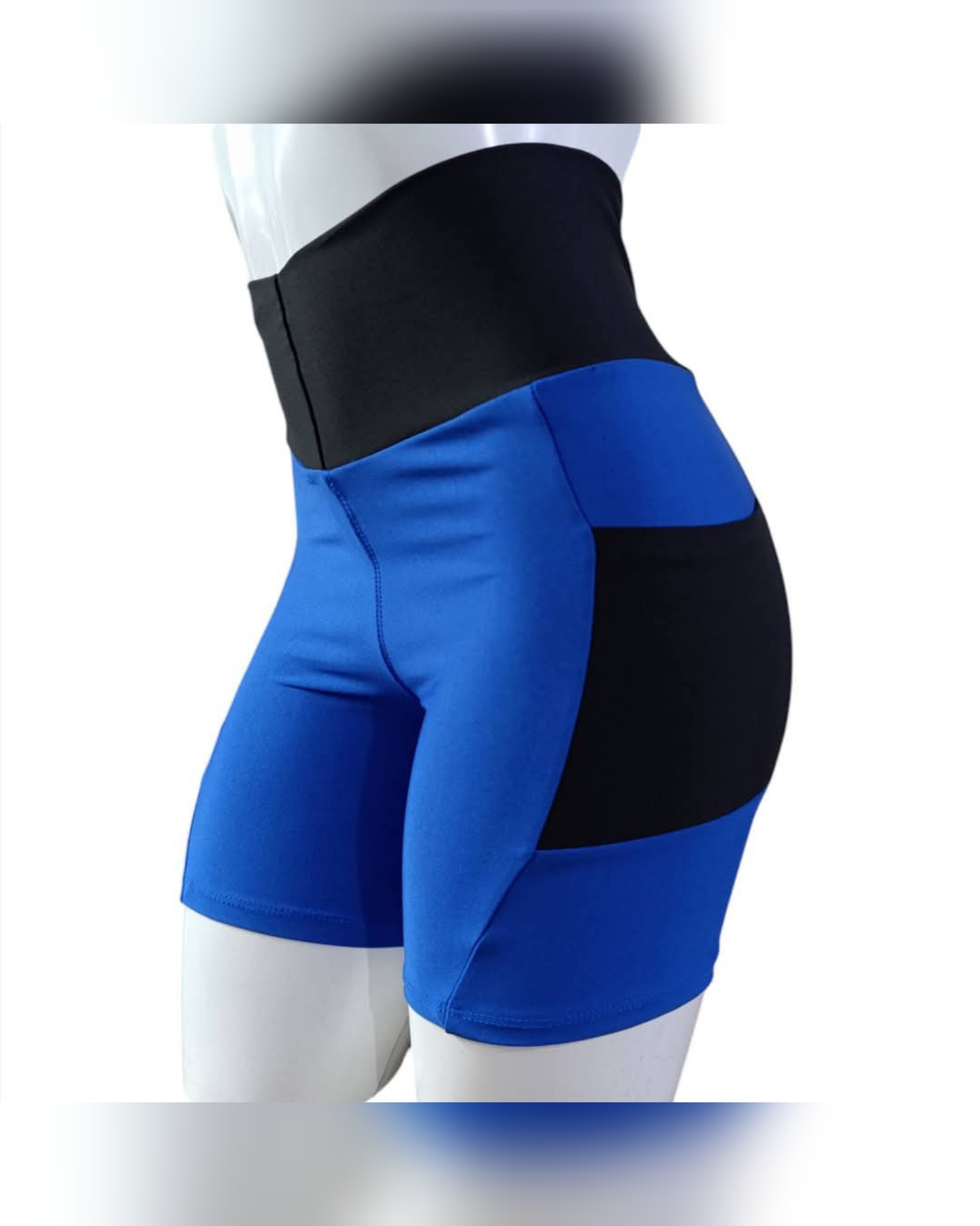 Short M azul bolso preto