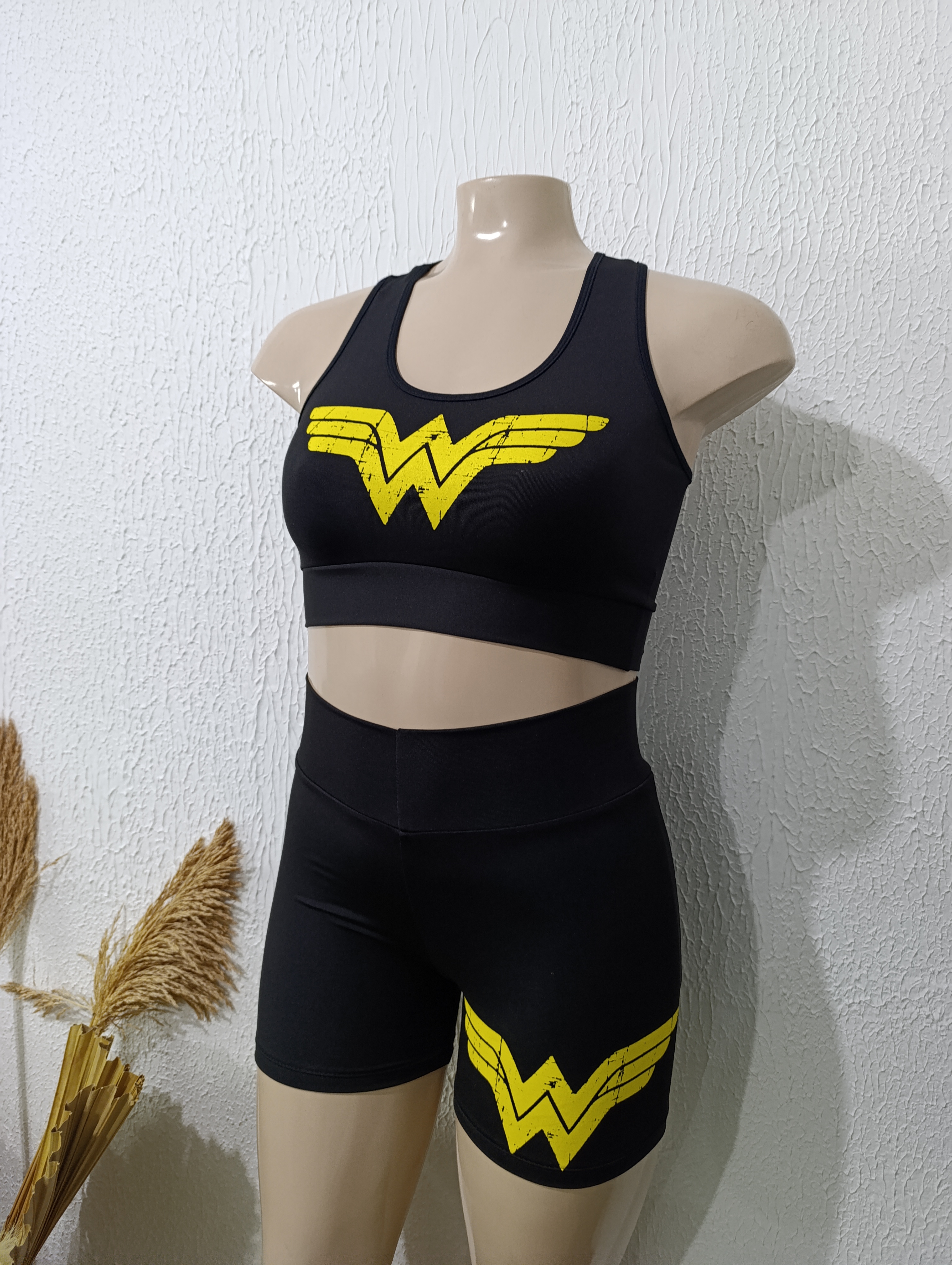 Conjunto de Short G Mulher Maravilha
