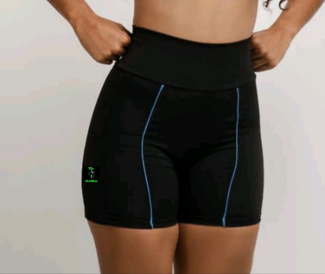 Short M e G curto com bolso