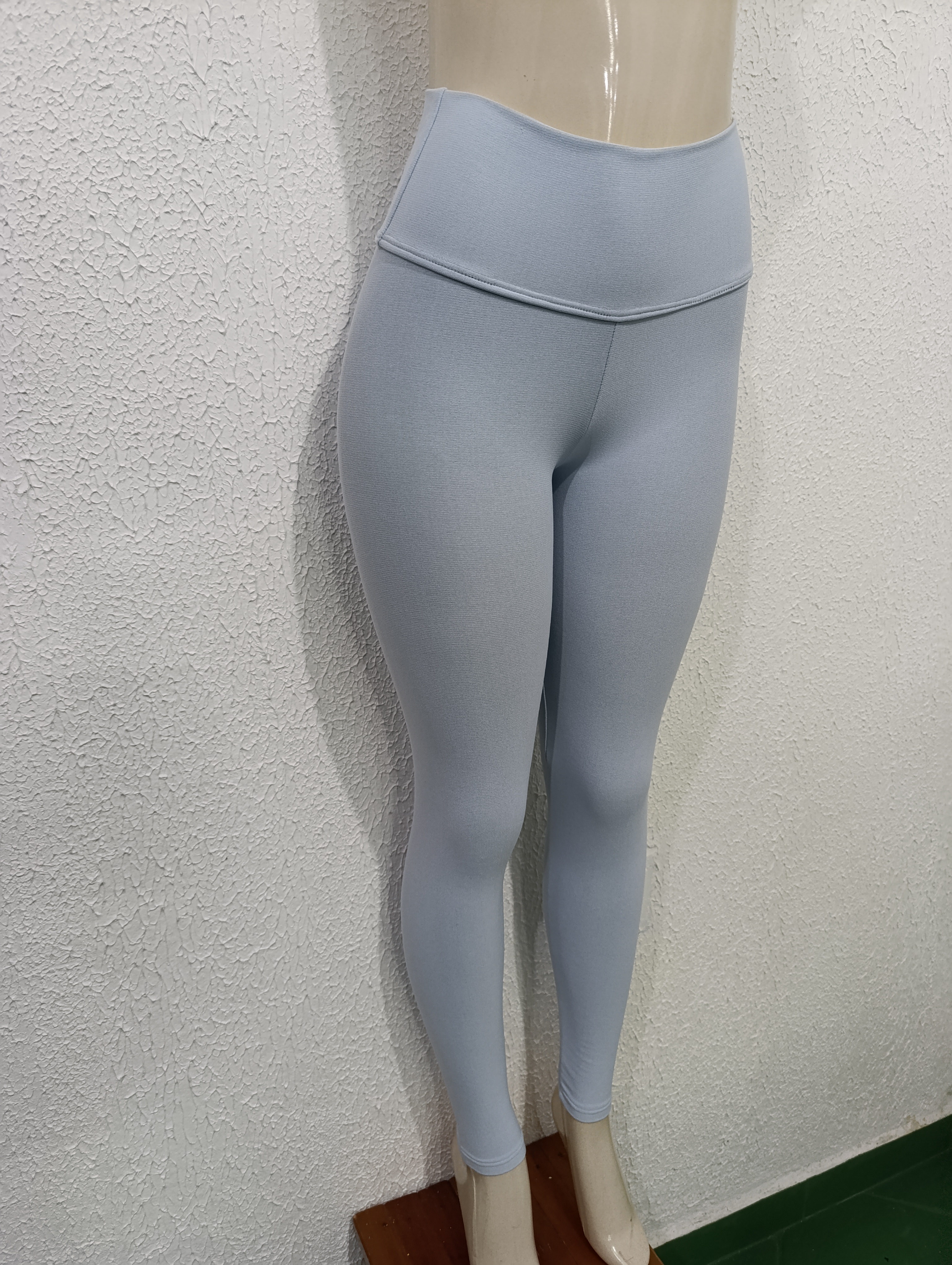 Calça M Jacquard. Mesma COR da foto