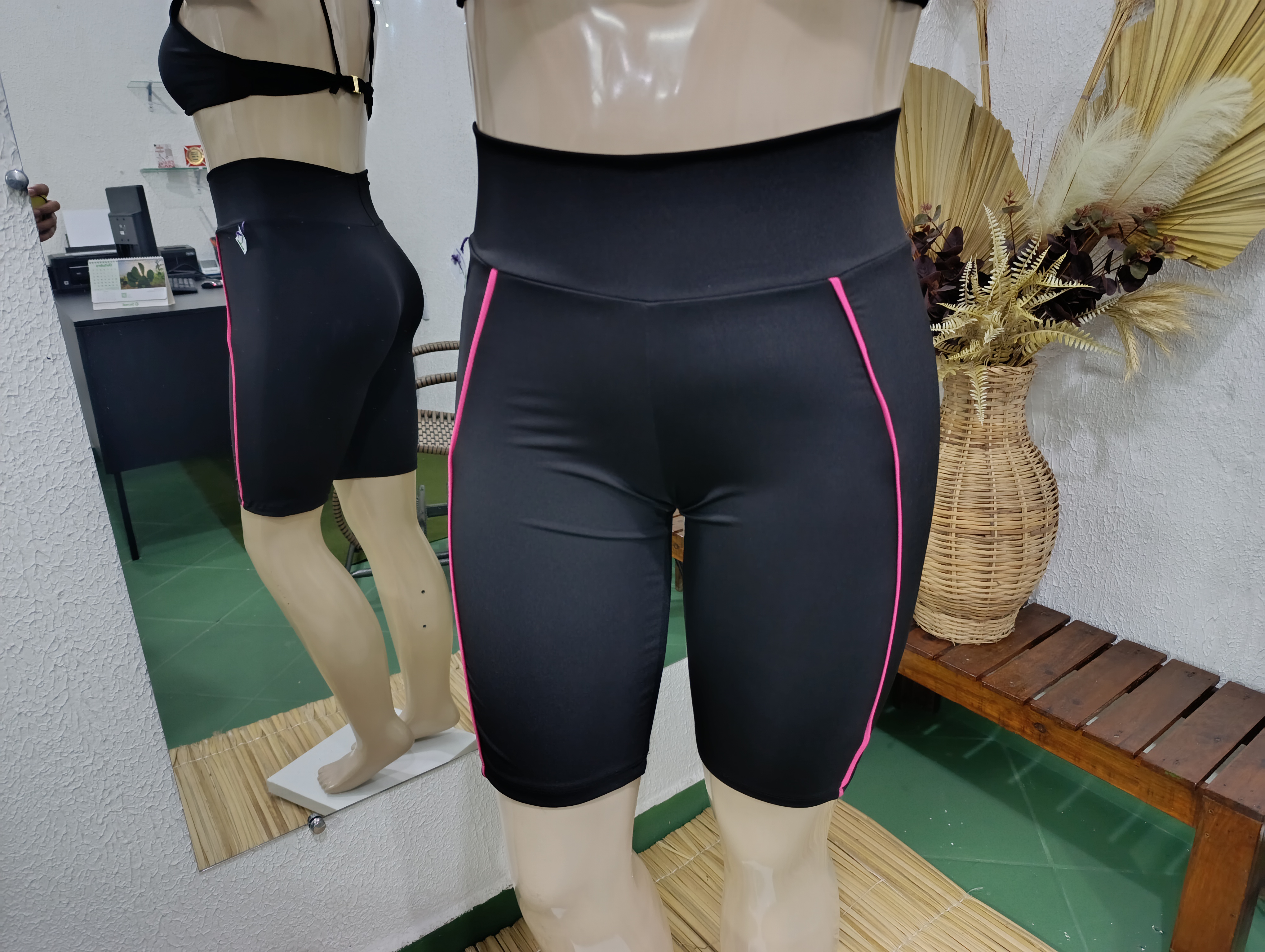 Short GG ciclista preto/viés Rosa PROMOÇÃO