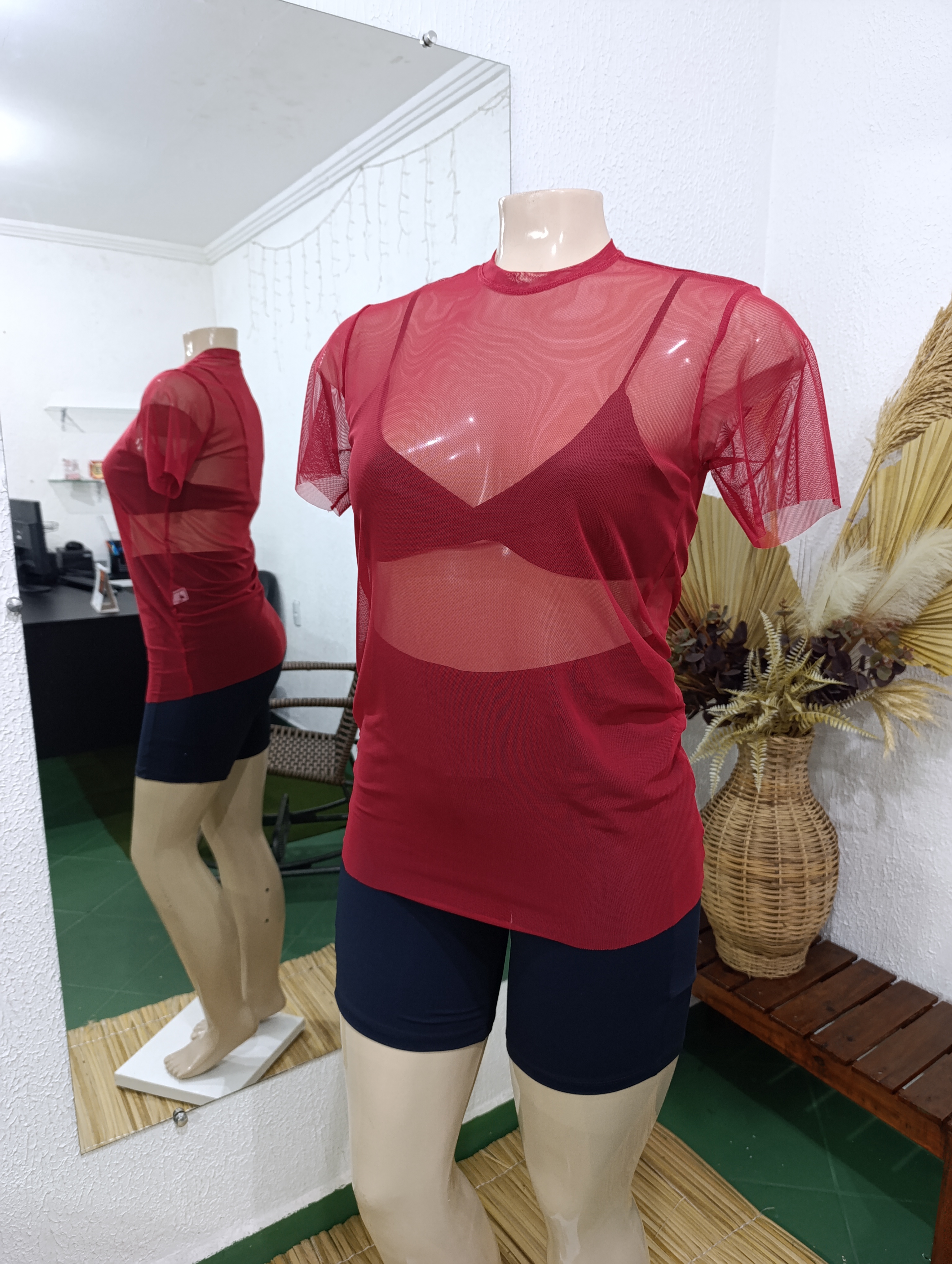 Blusa G tule sem costura cor VERMELHA