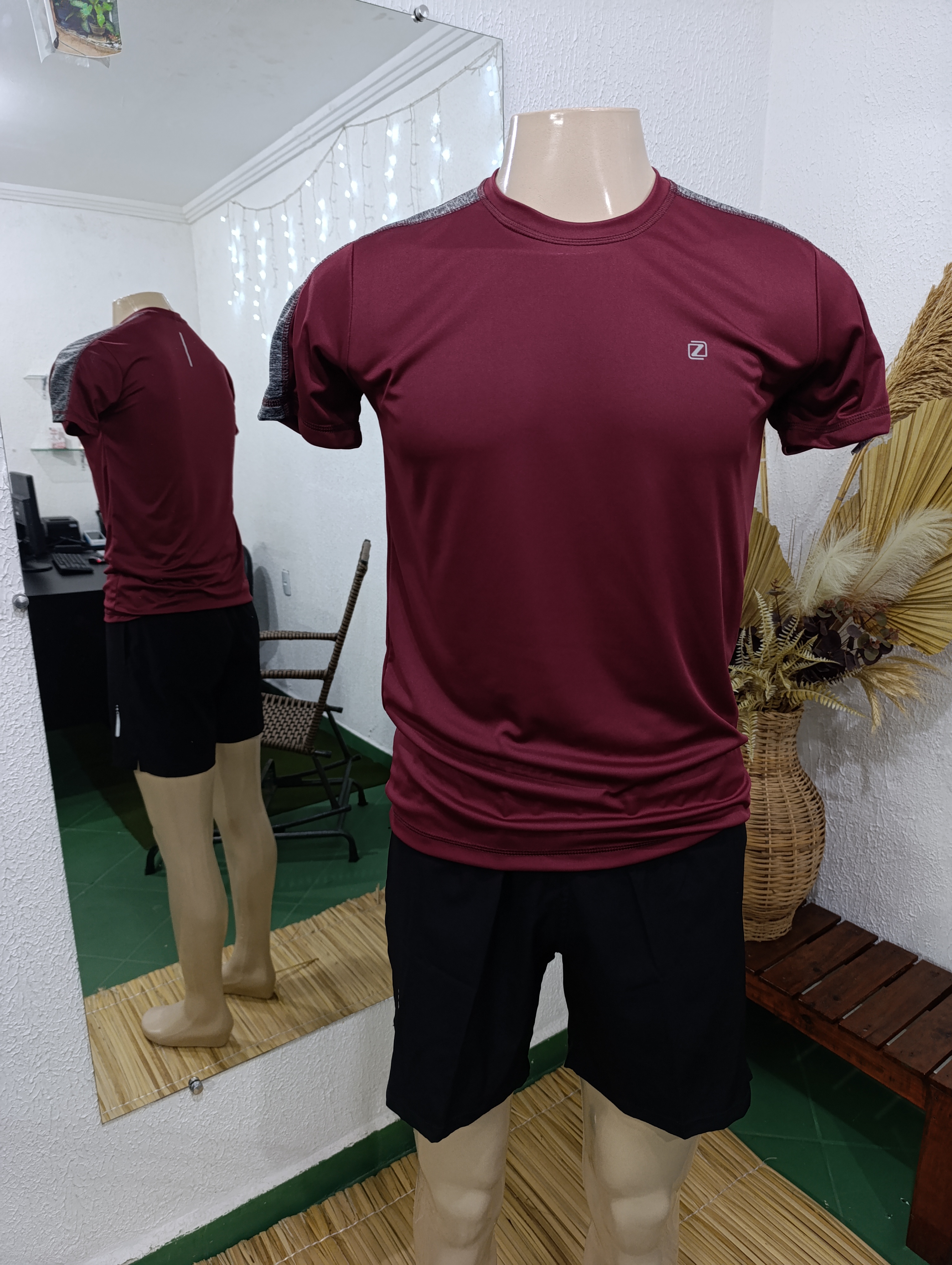 Camisa P Dryfit detalhe Cinza nos ombros