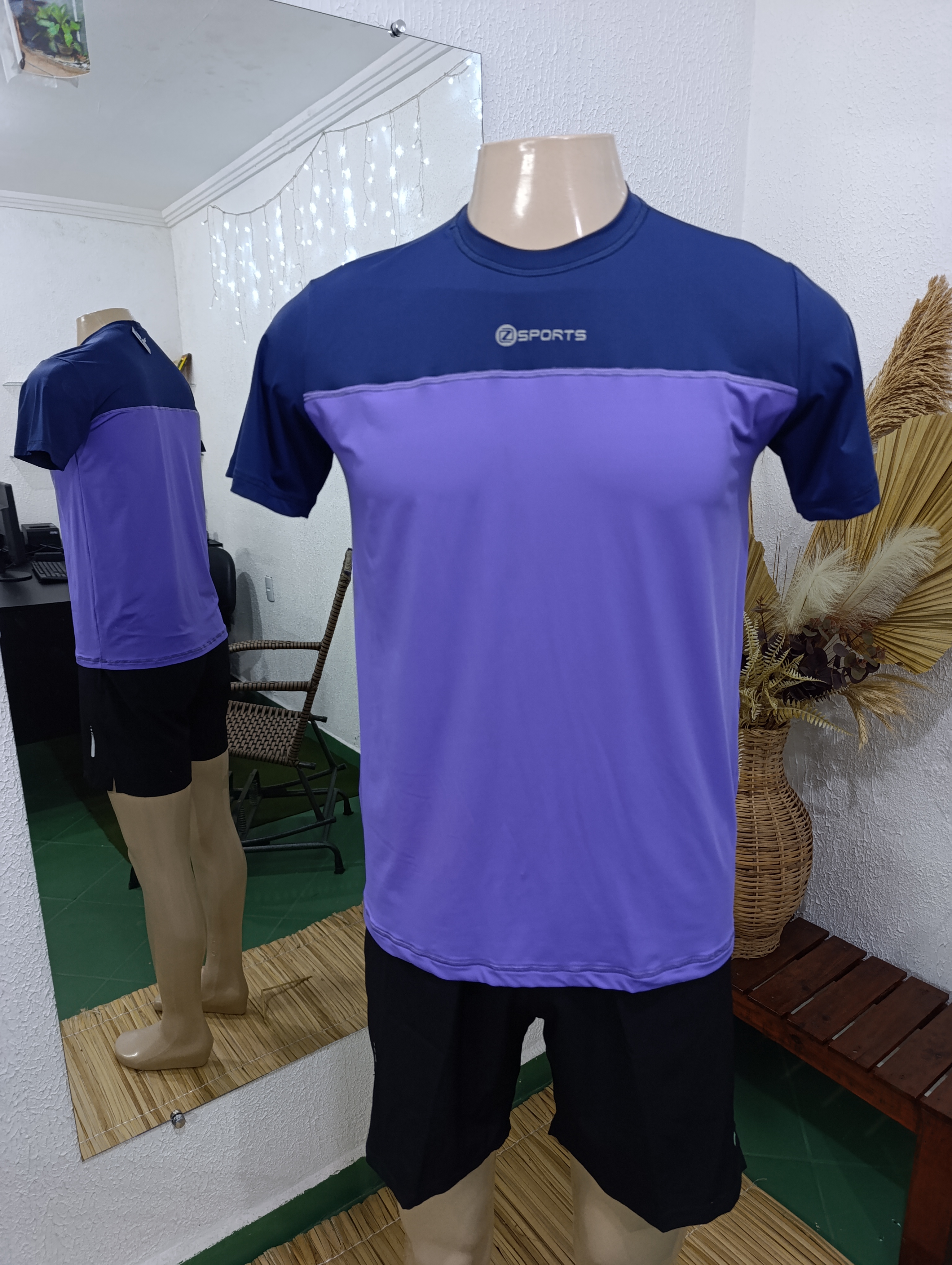 Camisa P Poliamida LILAS com detalhe marinho de ombro a ombro