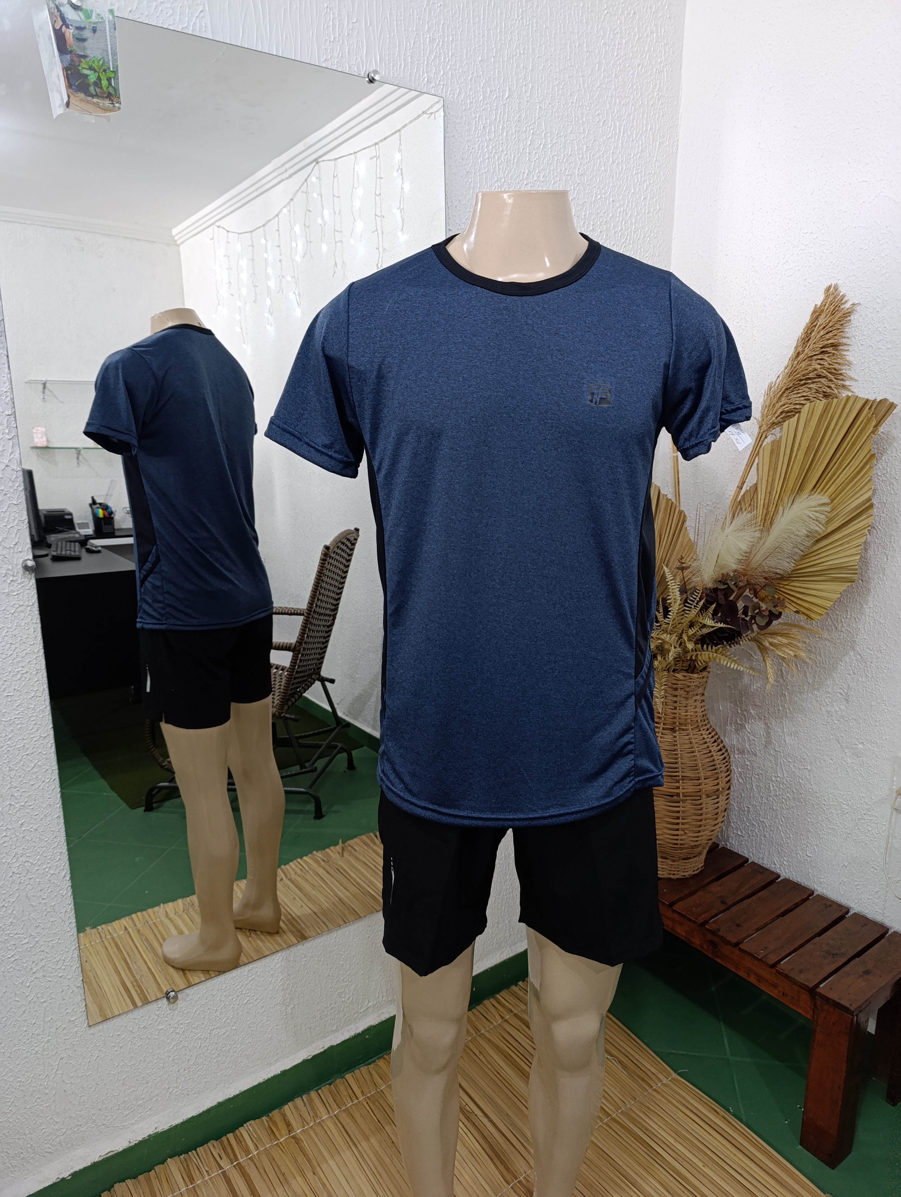 Camisa M Dryfit azul Marinho mescla com gola PRETA