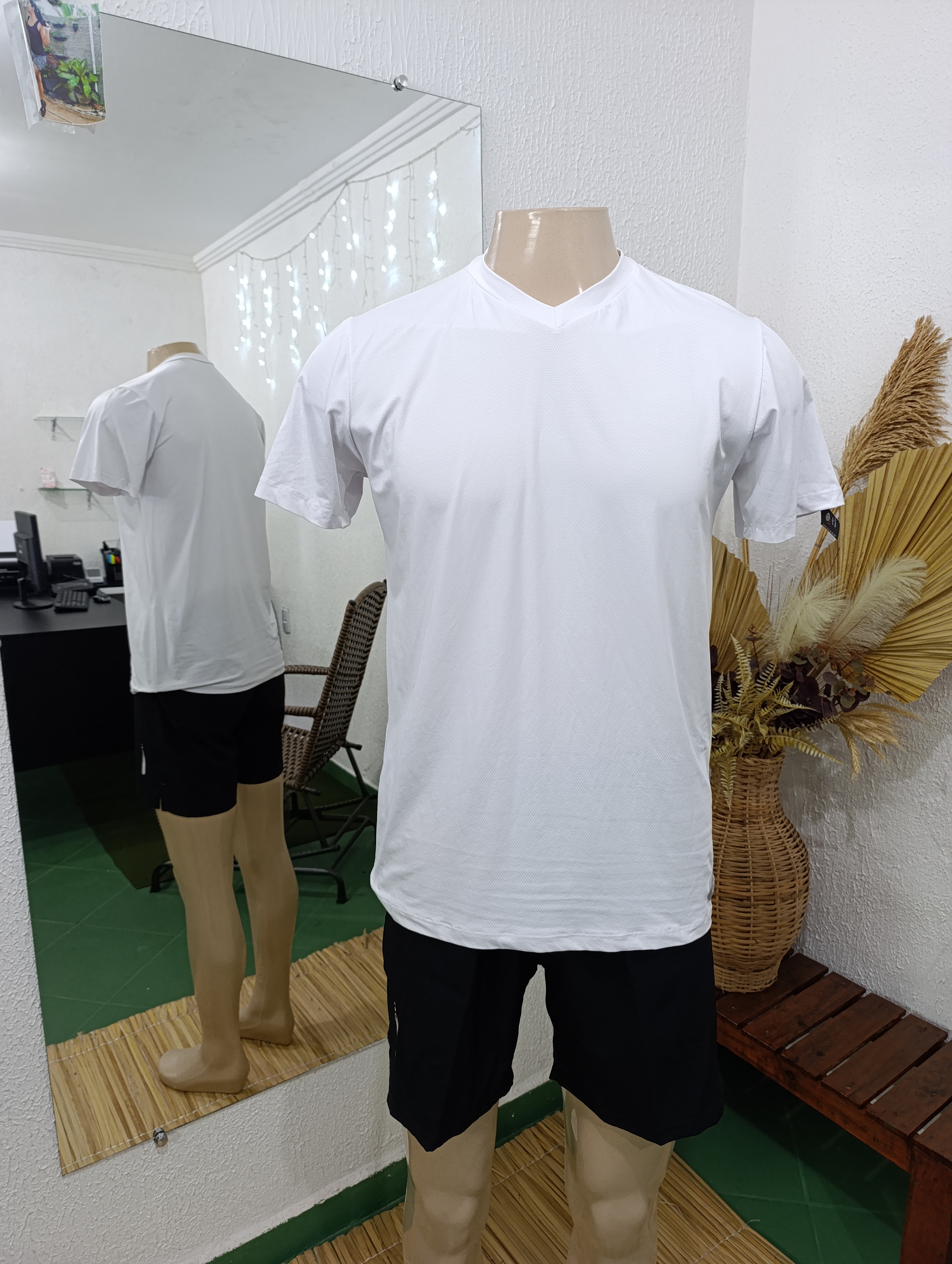 Camisa M POLIAMIDA toda BRANCA gola V