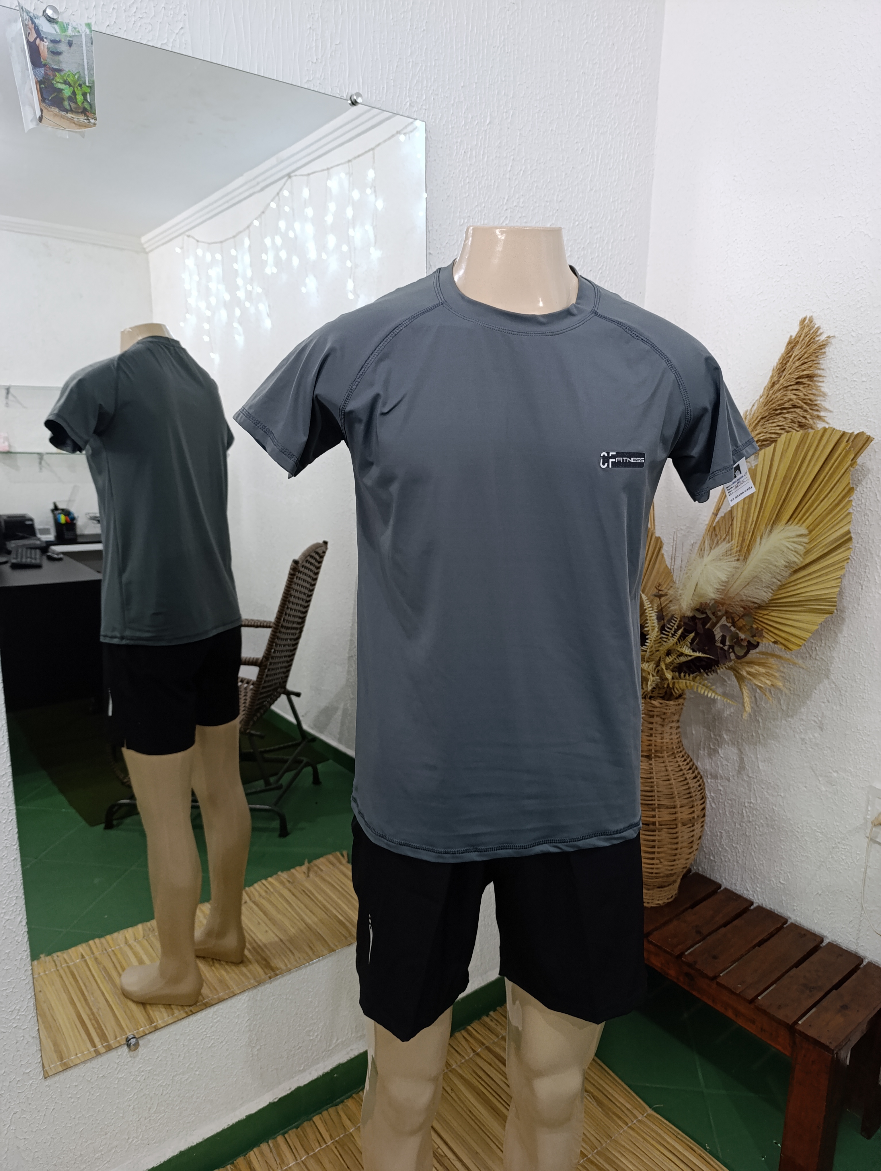 Camisa M POLIAMIDA toda lisa cor CINZA escuro